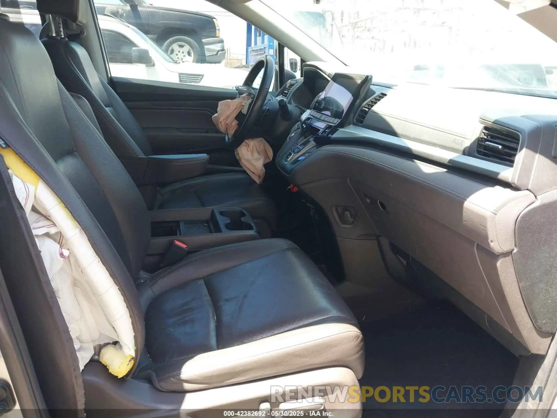 5 Photograph of a damaged car 5FNRL6H77KB071719 HONDA ODYSSEY 2019