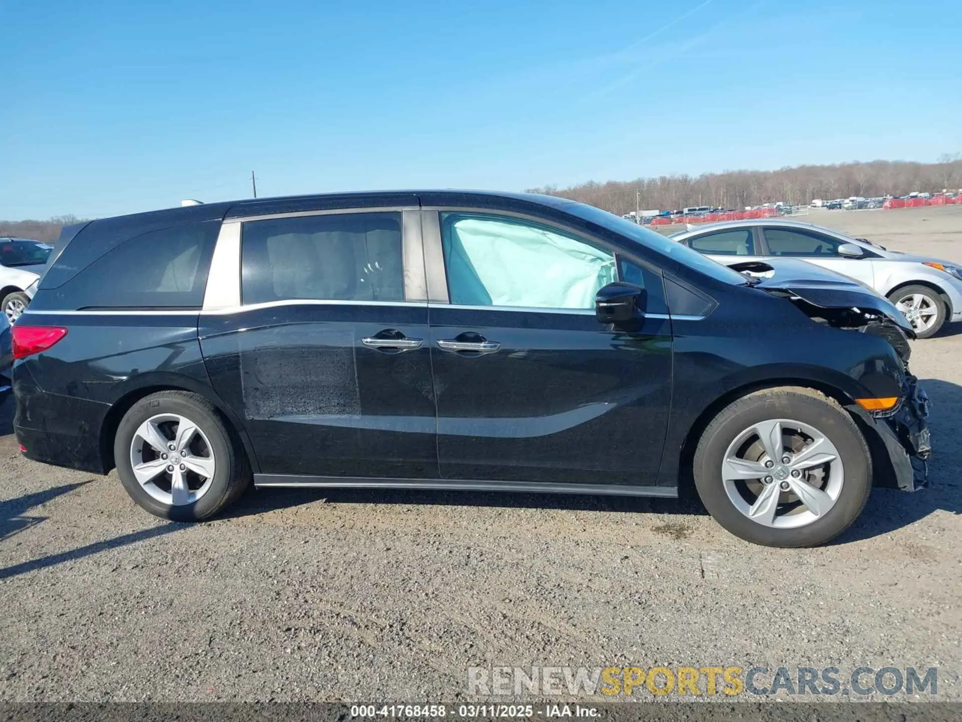 13 Photograph of a damaged car 5FNRL6H77KB097835 HONDA ODYSSEY 2019