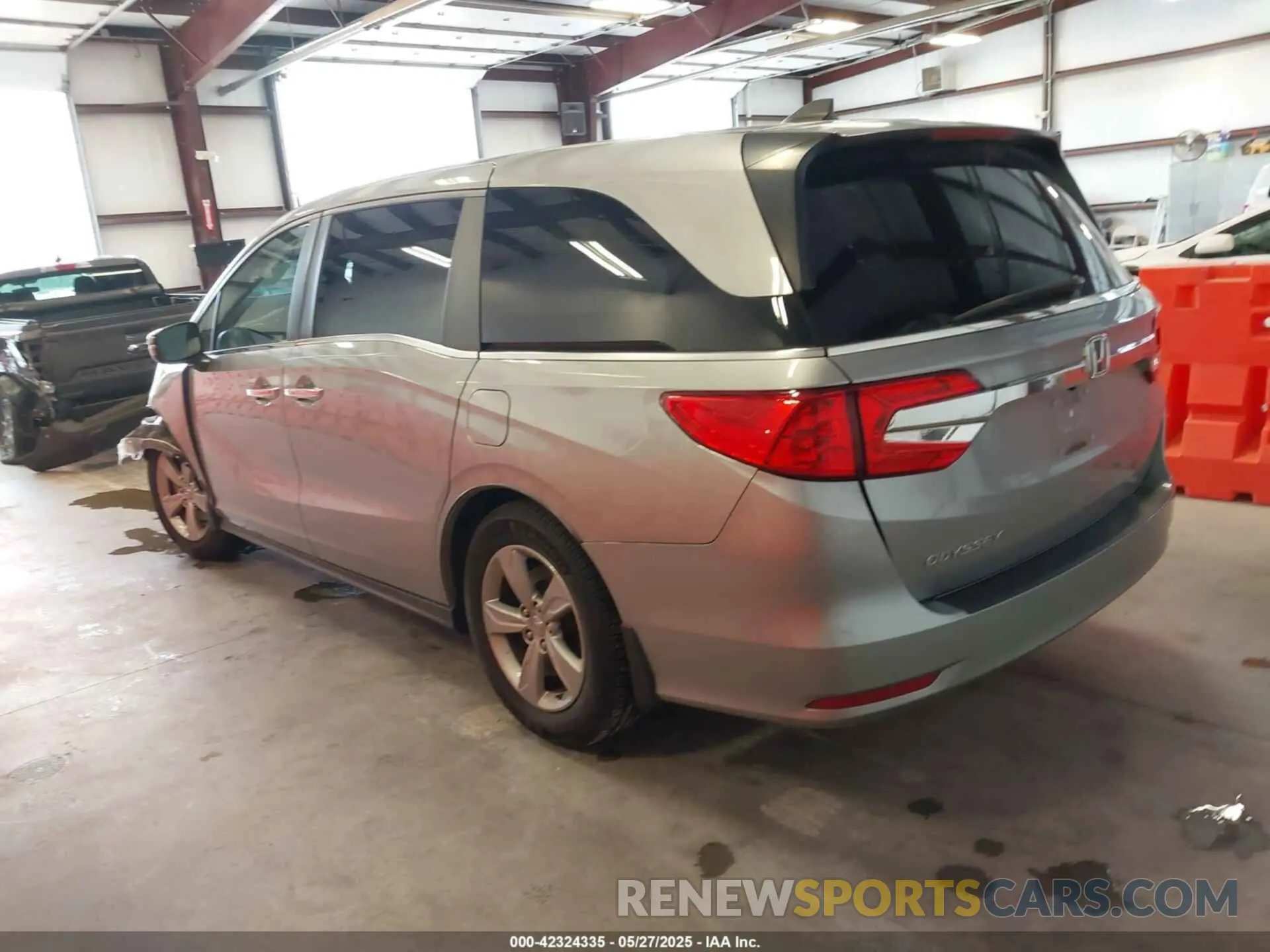 3 Photograph of a damaged car 5FNRL6H78KB036400 HONDA ODYSSEY 2019