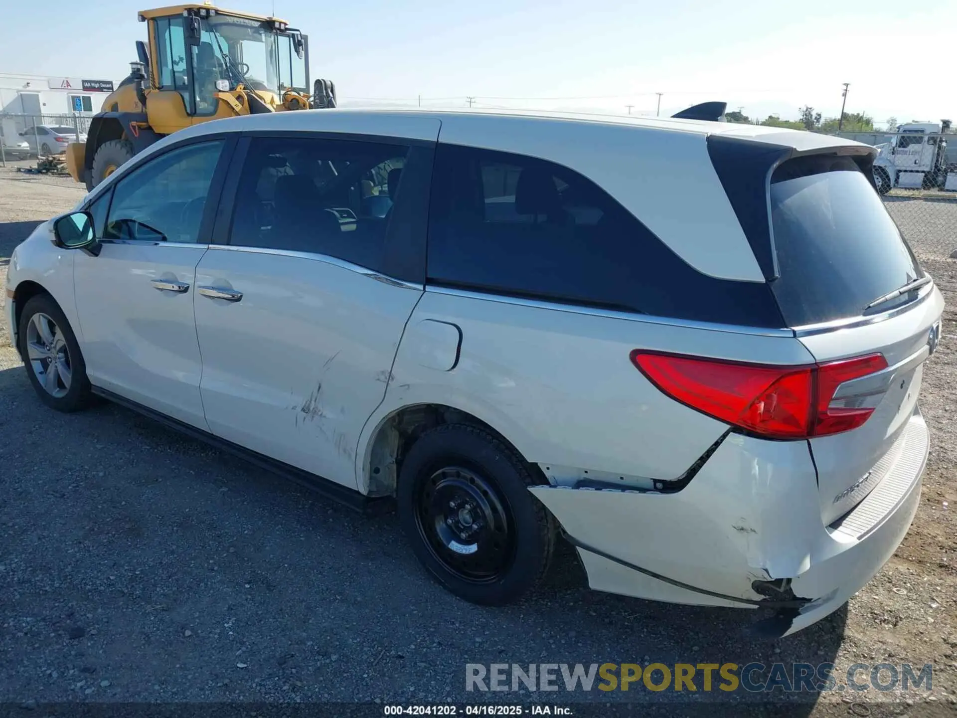 3 Photograph of a damaged car 5FNRL6H78KB043279 HONDA ODYSSEY 2019