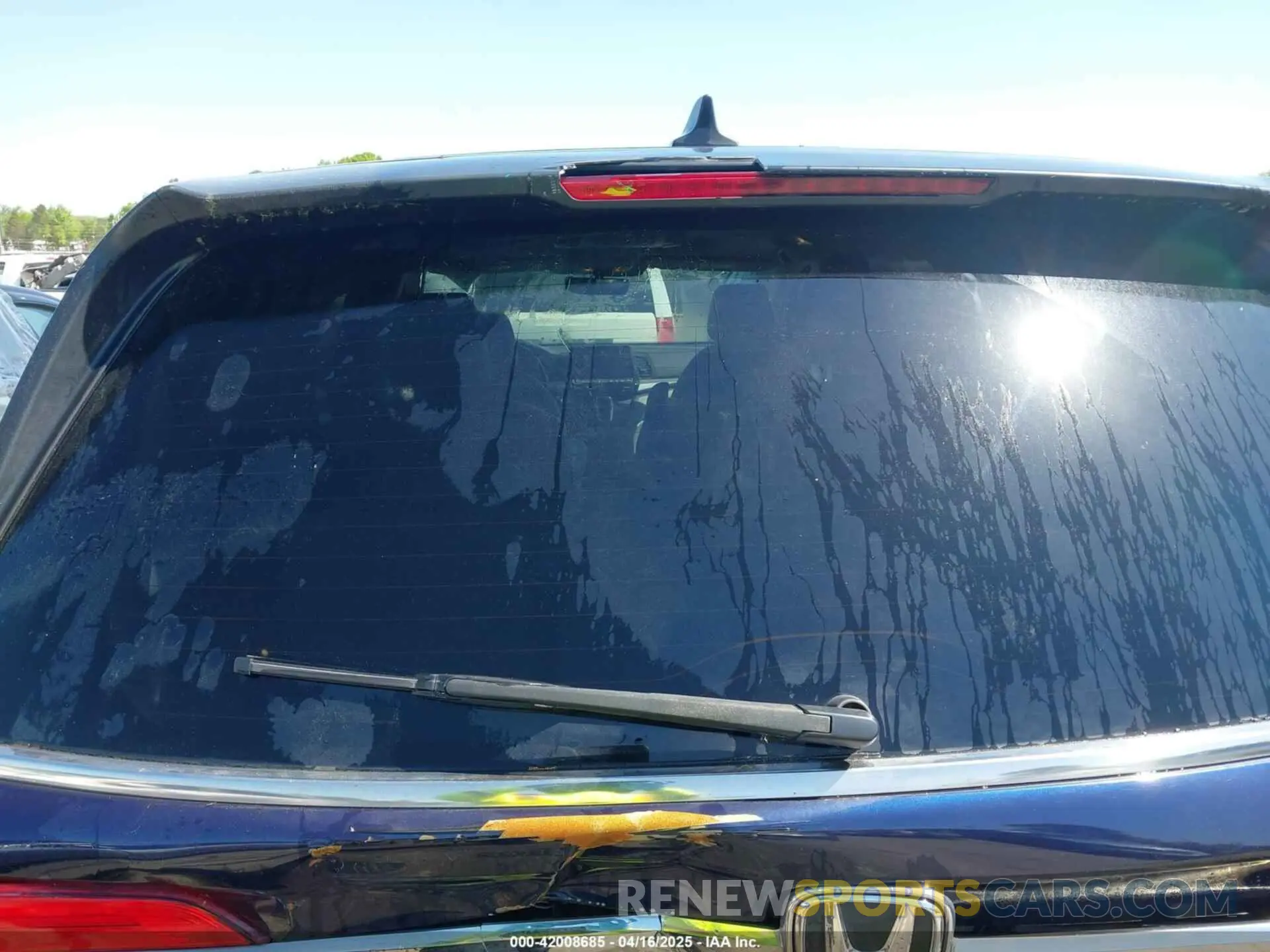 17 Photograph of a damaged car 5FNRL6H78KB096922 HONDA ODYSSEY 2019