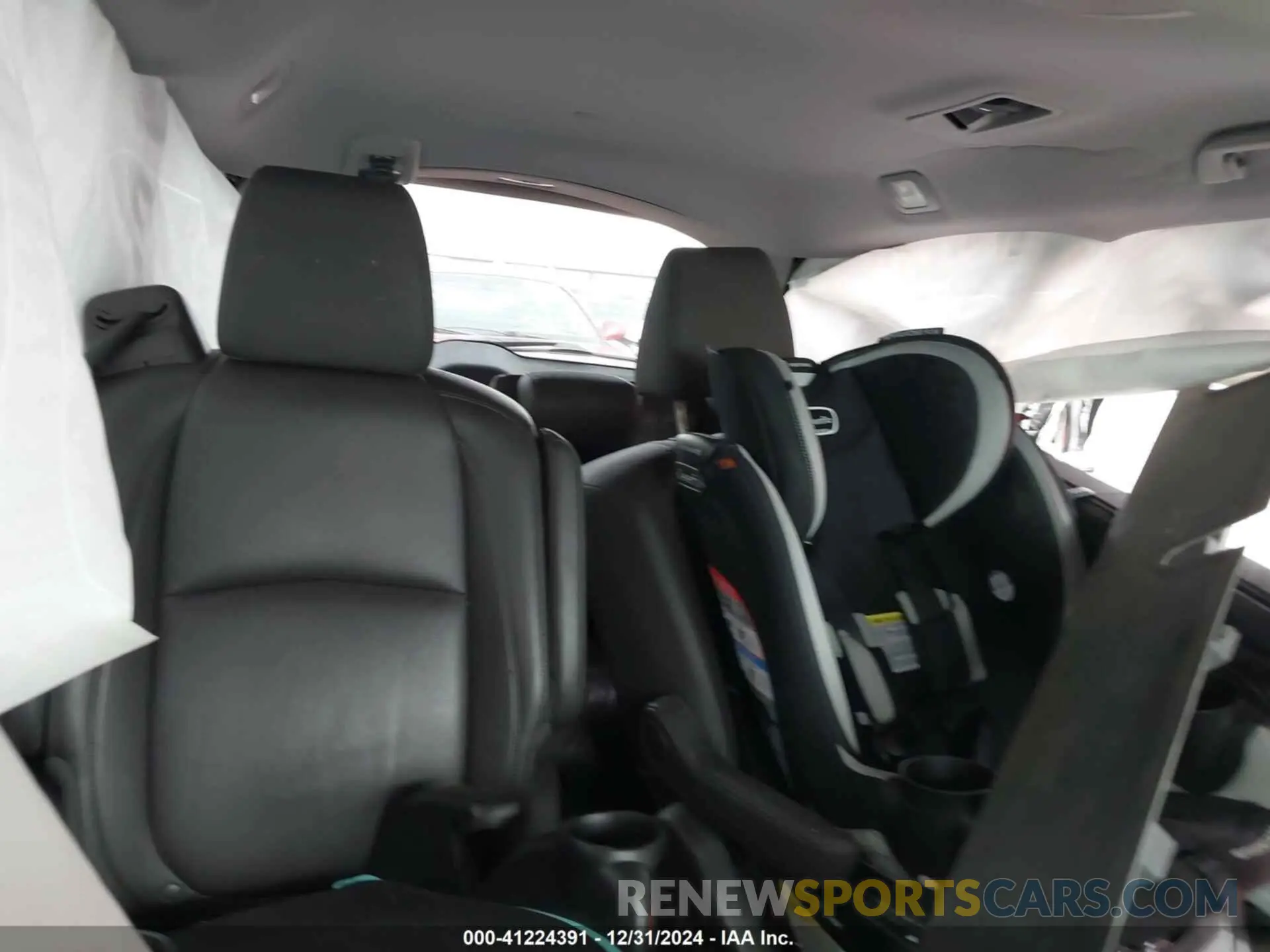 8 Photograph of a damaged car 5FNRL6H78KB119261 HONDA ODYSSEY 2019