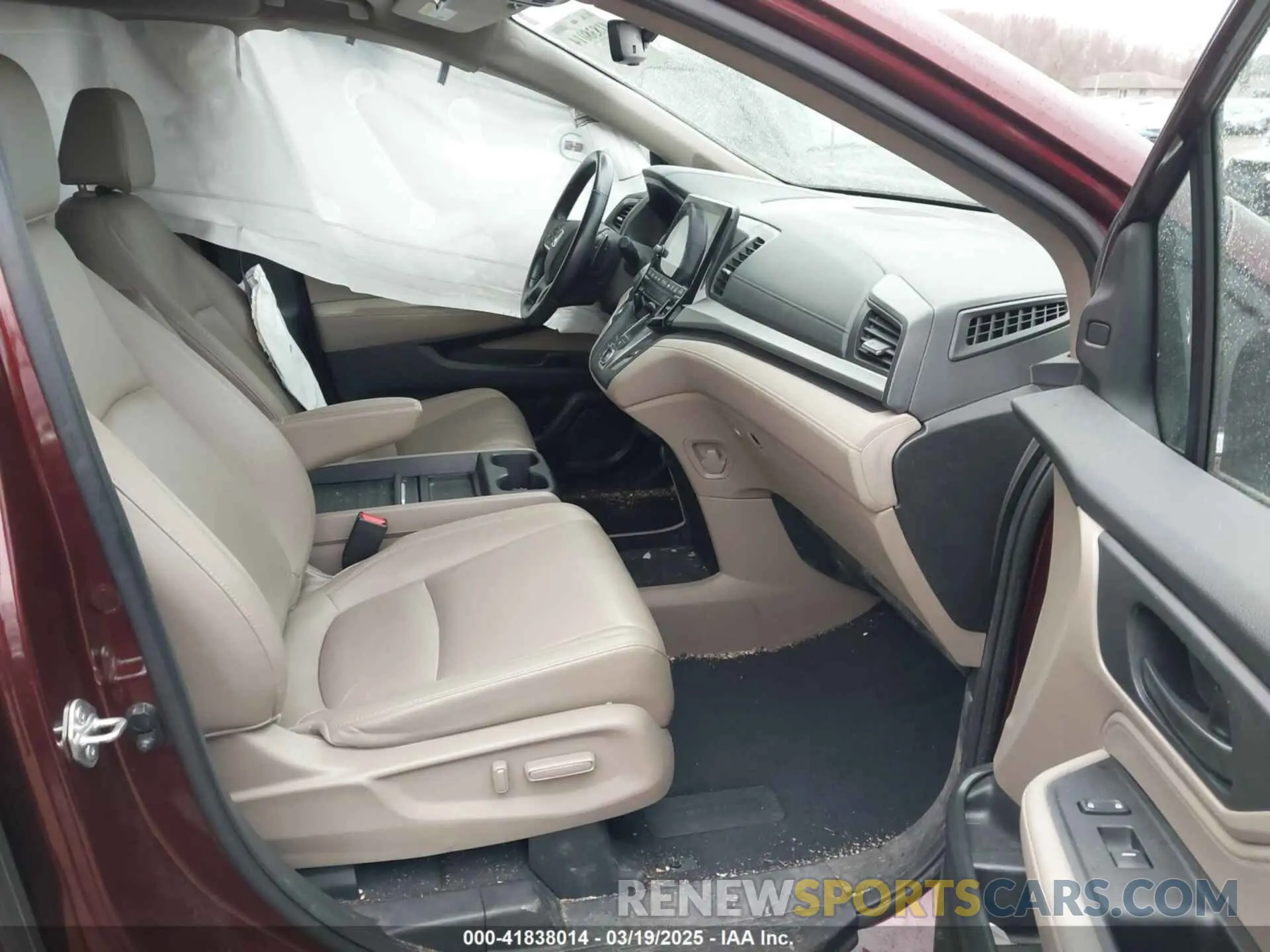 5 Photograph of a damaged car 5FNRL6H79KB048085 HONDA ODYSSEY 2019