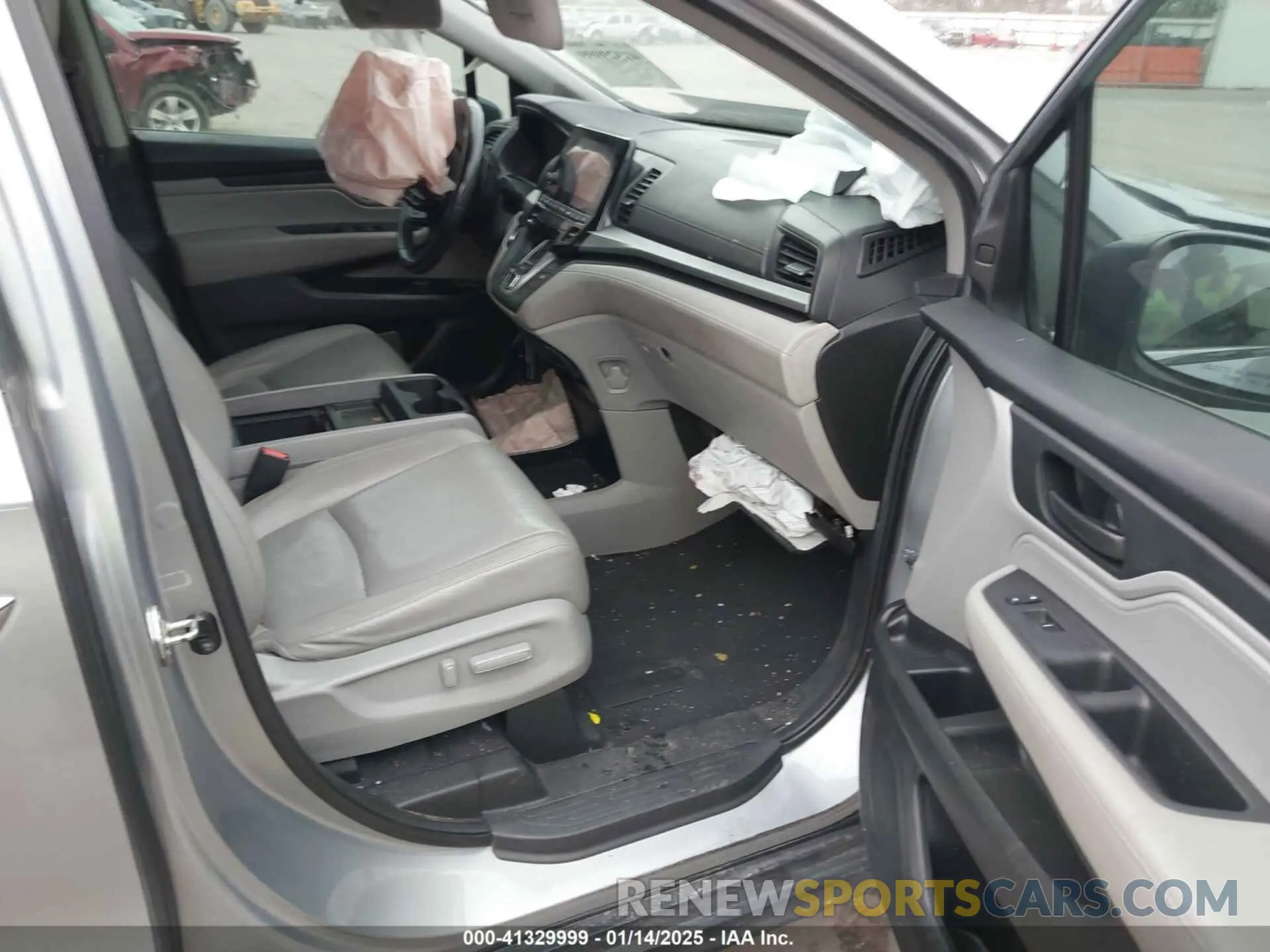 5 Photograph of a damaged car 5FNRL6H7XKB107290 HONDA ODYSSEY 2019