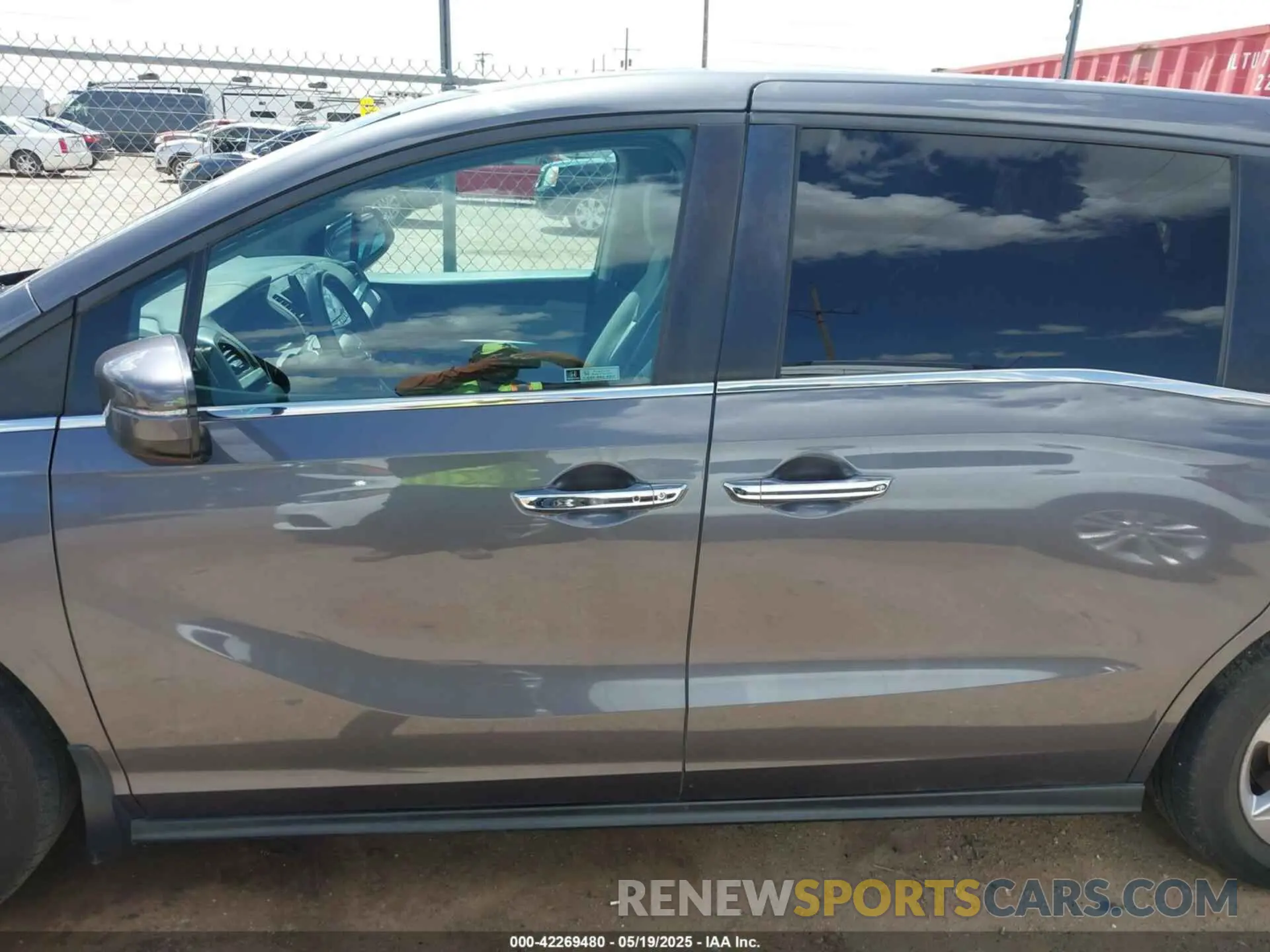 14 Photograph of a damaged car 5FNRL6H7XKB132609 HONDA ODYSSEY 2019