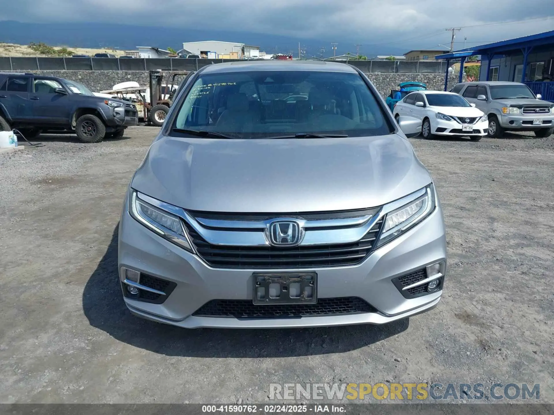 12 Photograph of a damaged car 5FNRL6H81KB070459 HONDA ODYSSEY 2019