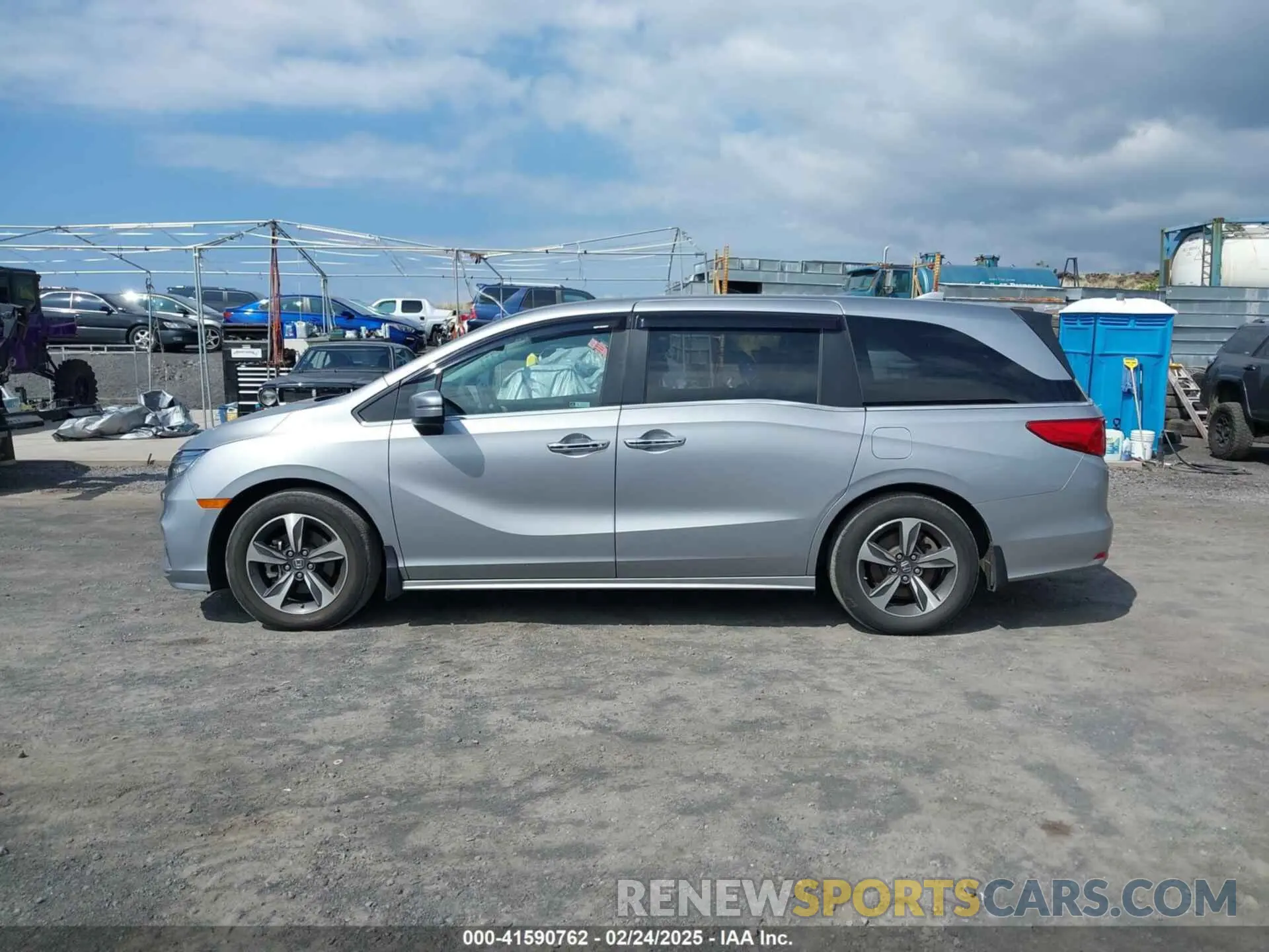 14 Photograph of a damaged car 5FNRL6H81KB070459 HONDA ODYSSEY 2019