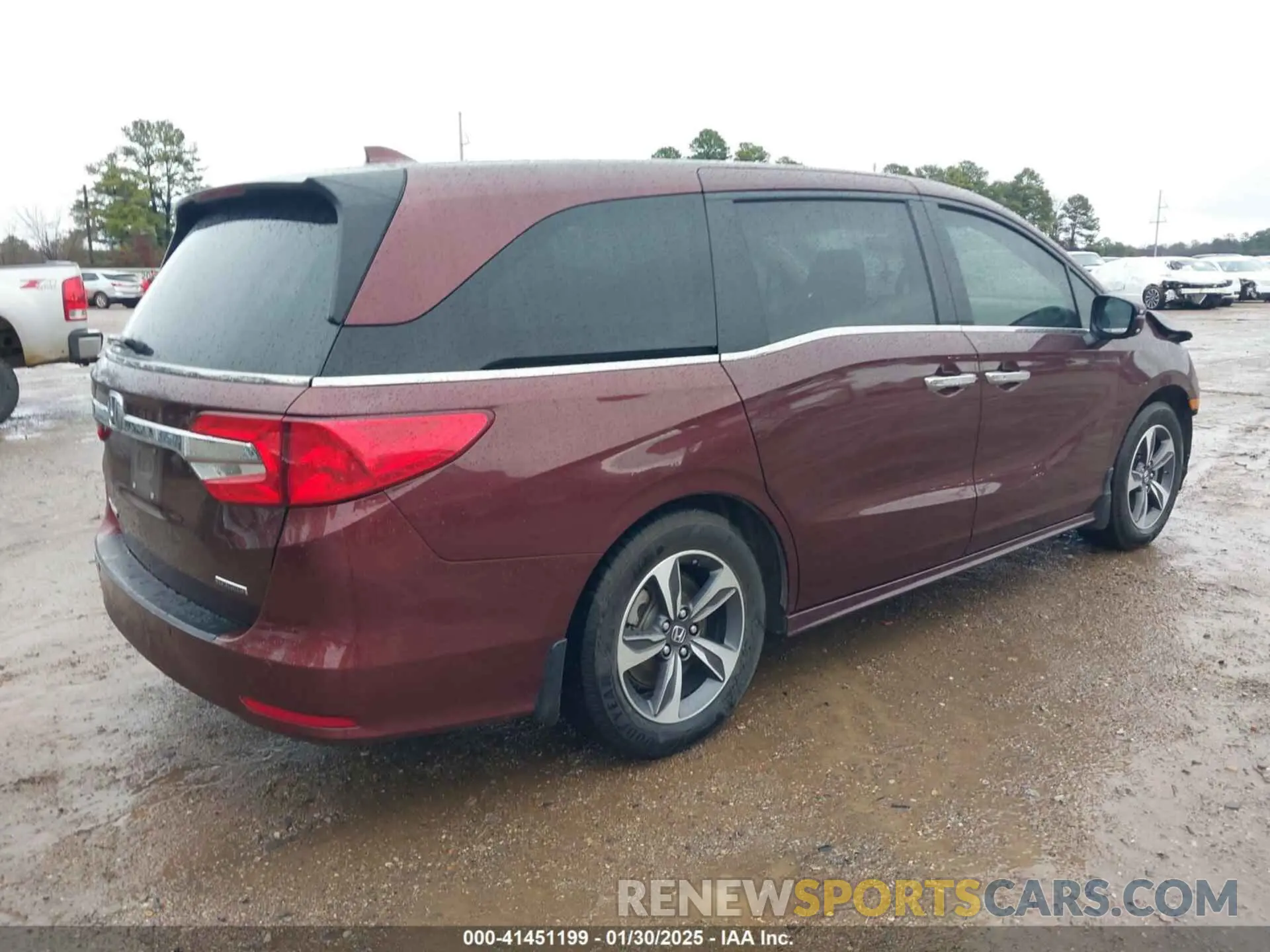 4 Photograph of a damaged car 5FNRL6H82KB060023 HONDA ODYSSEY 2019
