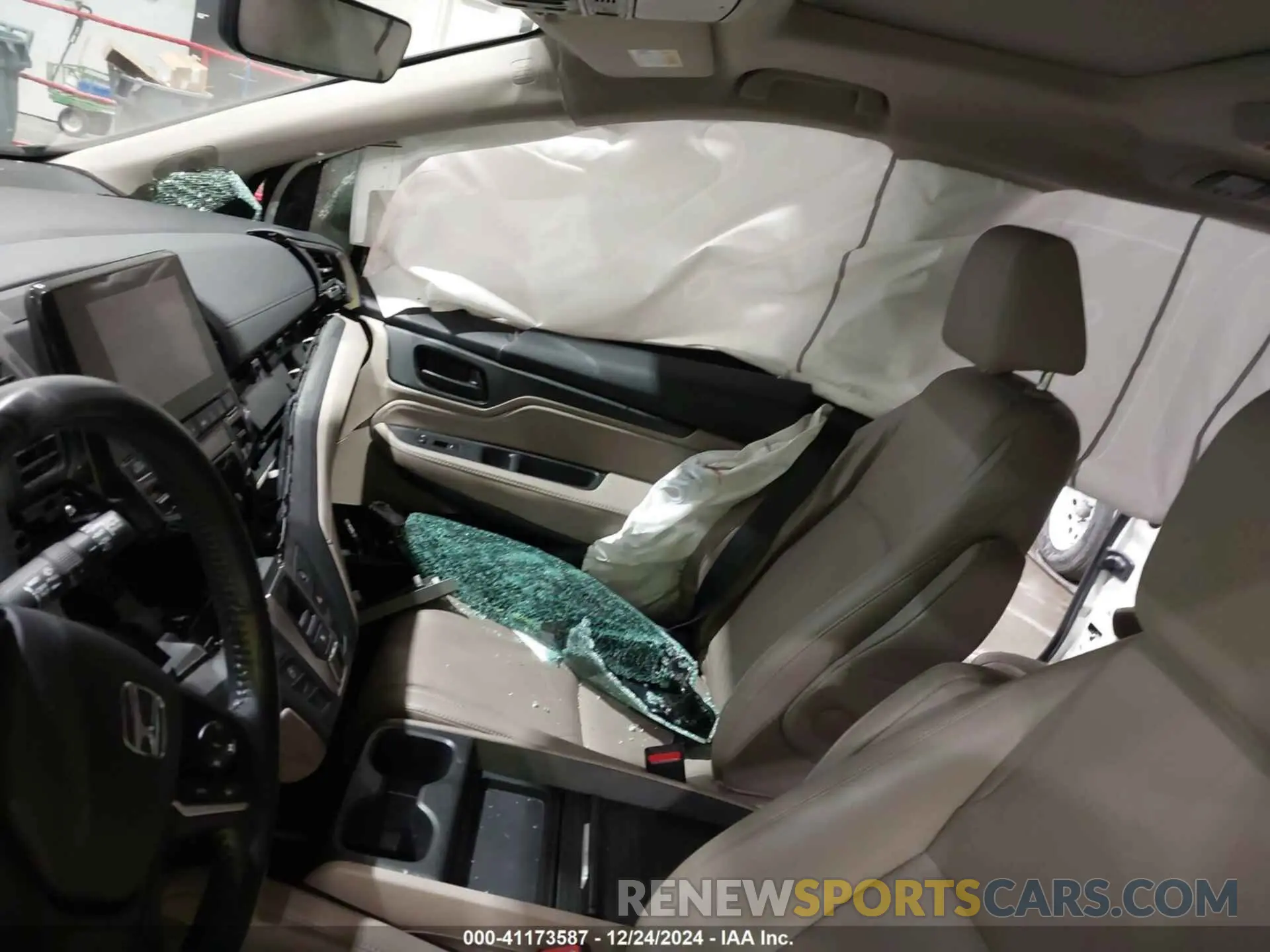 5 Photograph of a damaged car 5FNRL6H83KB051363 HONDA ODYSSEY 2019