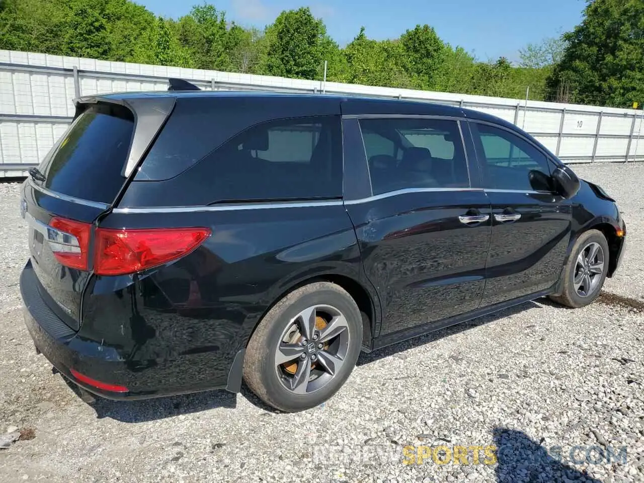 3 Photograph of a damaged car 5FNRL6H84KB014970 HONDA ODYSSEY 2019