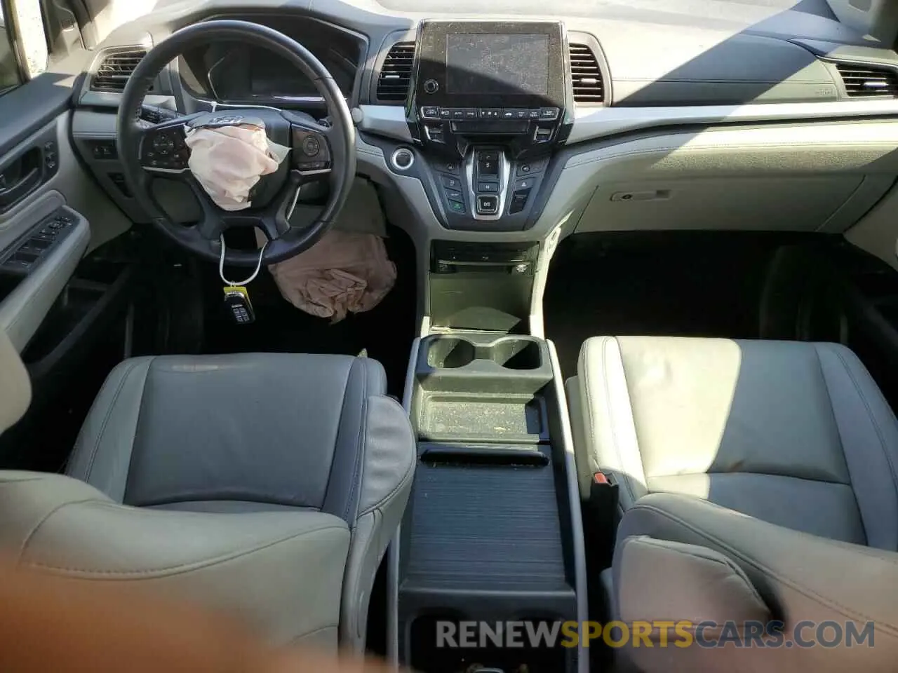 8 Photograph of a damaged car 5FNRL6H84KB014970 HONDA ODYSSEY 2019