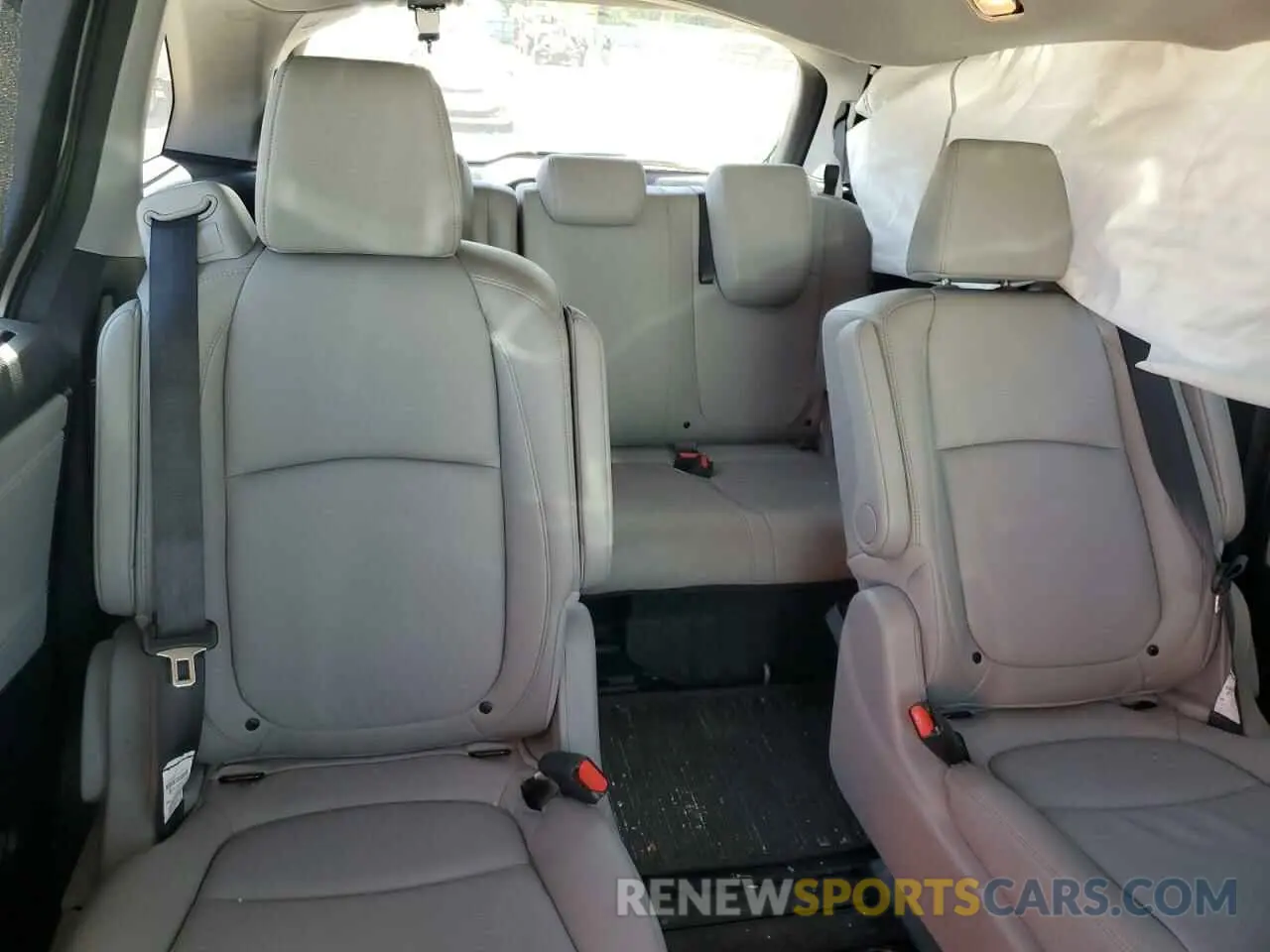 10 Photograph of a damaged car 5FNRL6H86KB061658 HONDA ODYSSEY 2019