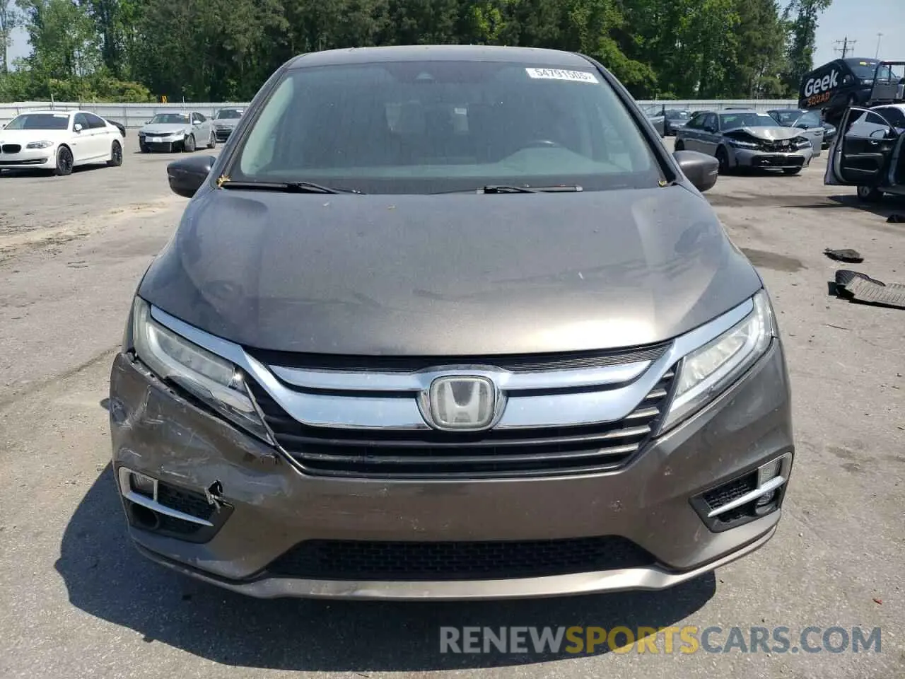 5 Photograph of a damaged car 5FNRL6H87KB098010 HONDA ODYSSEY 2019