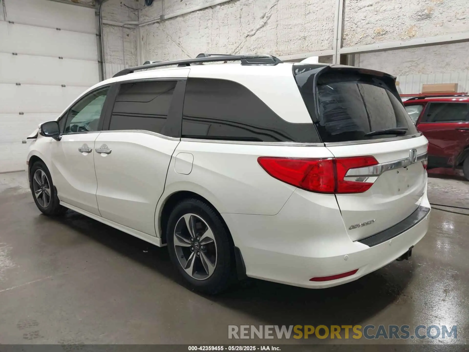 3 Photograph of a damaged car 5FNRL6H8XKB079113 HONDA ODYSSEY 2019