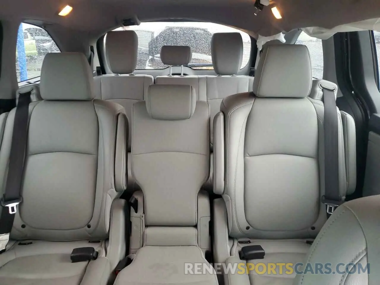 10 Photograph of a damaged car 5FNRL6H90KB024713 HONDA ODYSSEY 2019