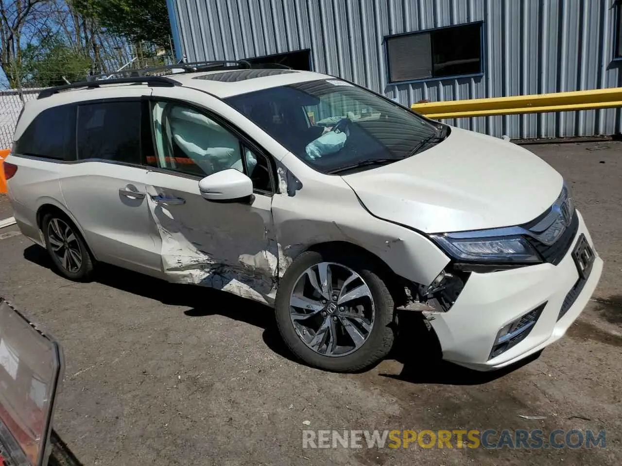 4 Photograph of a damaged car 5FNRL6H91KB109544 HONDA ODYSSEY 2019