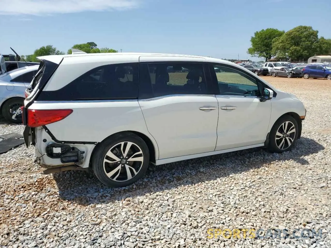 3 Photograph of a damaged car 5FNRL6H92KB022588 HONDA ODYSSEY 2019