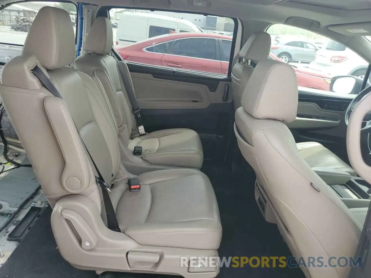 11 Photograph of a damaged car 5FNRL6H92KB052643 HONDA ODYSSEY 2019