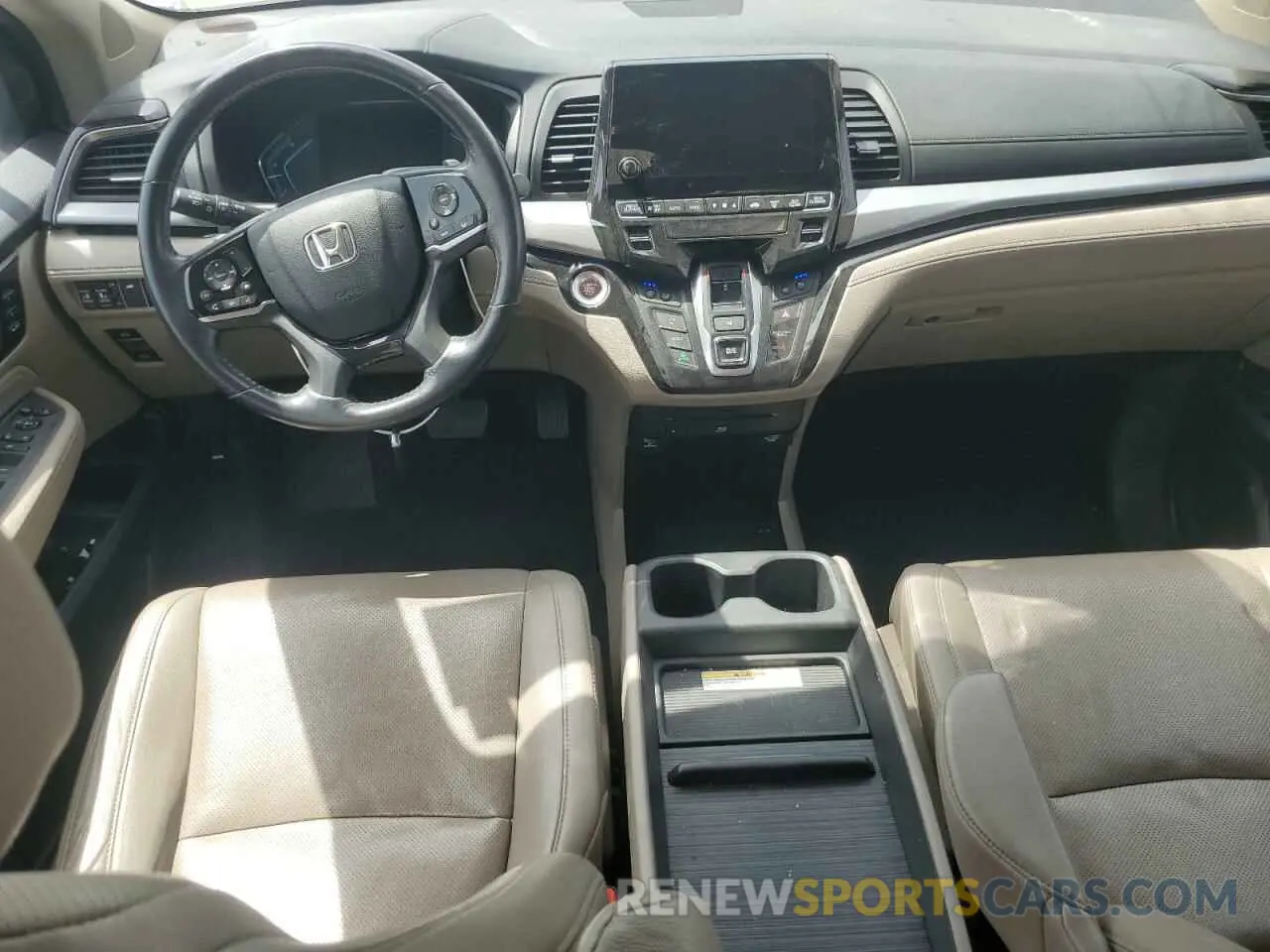 8 Photograph of a damaged car 5FNRL6H92KB052643 HONDA ODYSSEY 2019