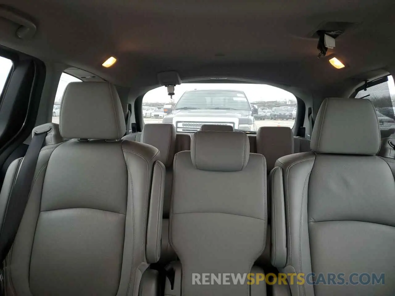 10 Photograph of a damaged car 5FNRL6H93KB000017 HONDA ODYSSEY 2019