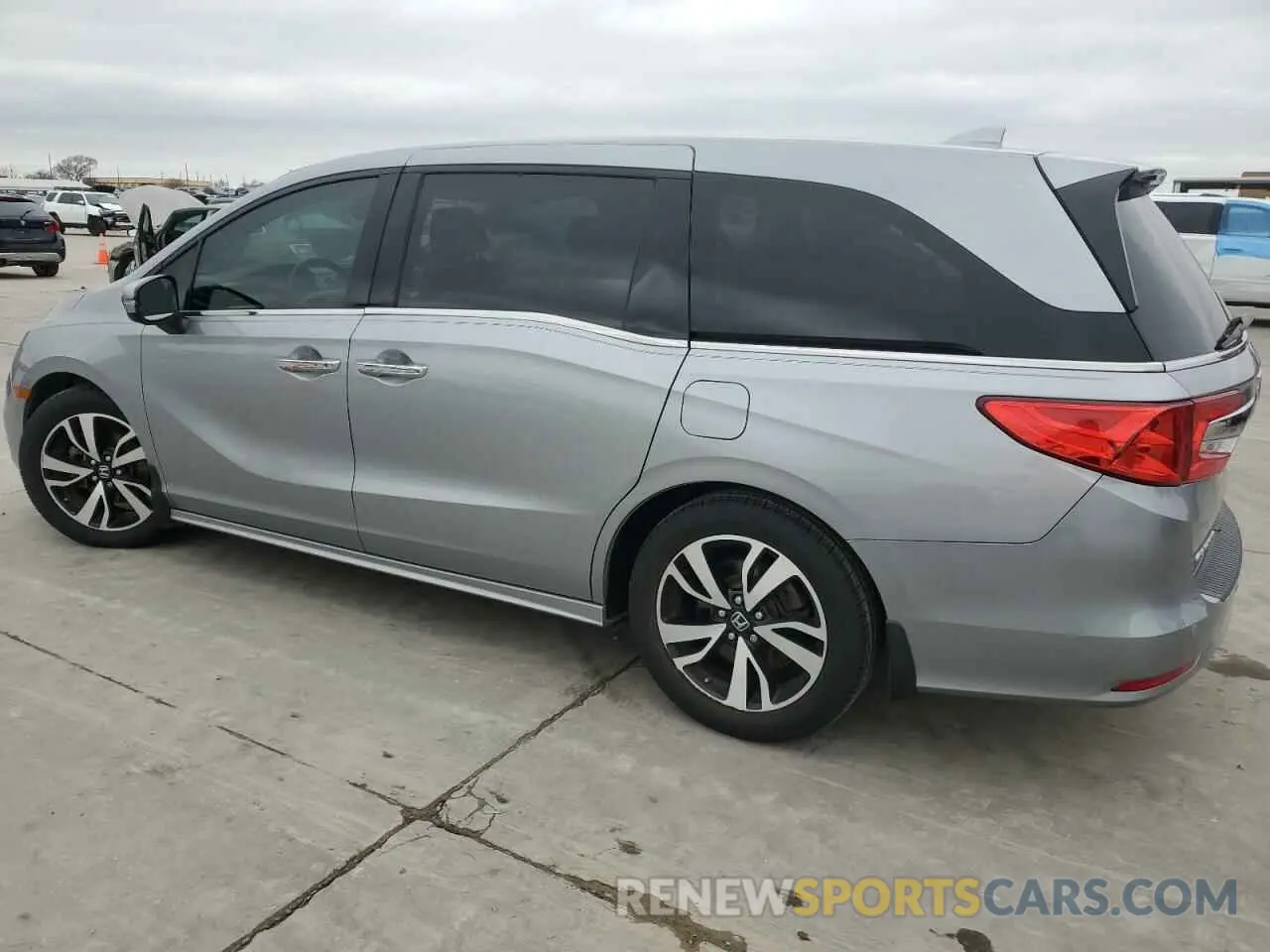 2 Photograph of a damaged car 5FNRL6H93KB000017 HONDA ODYSSEY 2019
