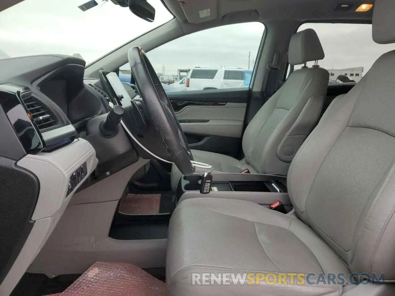 7 Photograph of a damaged car 5FNRL6H93KB000017 HONDA ODYSSEY 2019