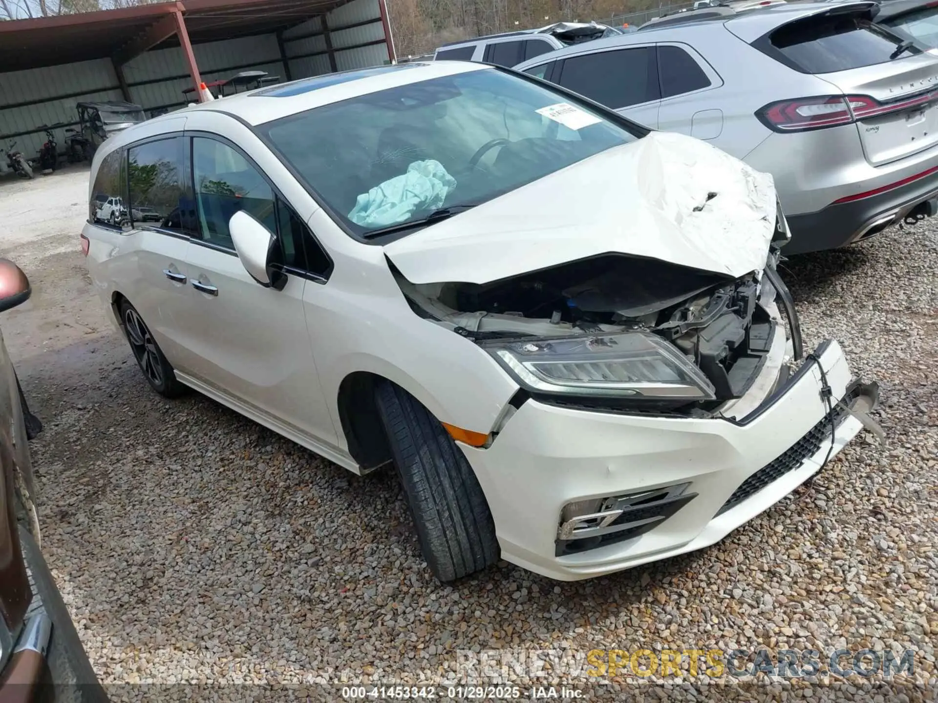 1 Photograph of a damaged car 5FNRL6H93KB021160 HONDA ODYSSEY 2019