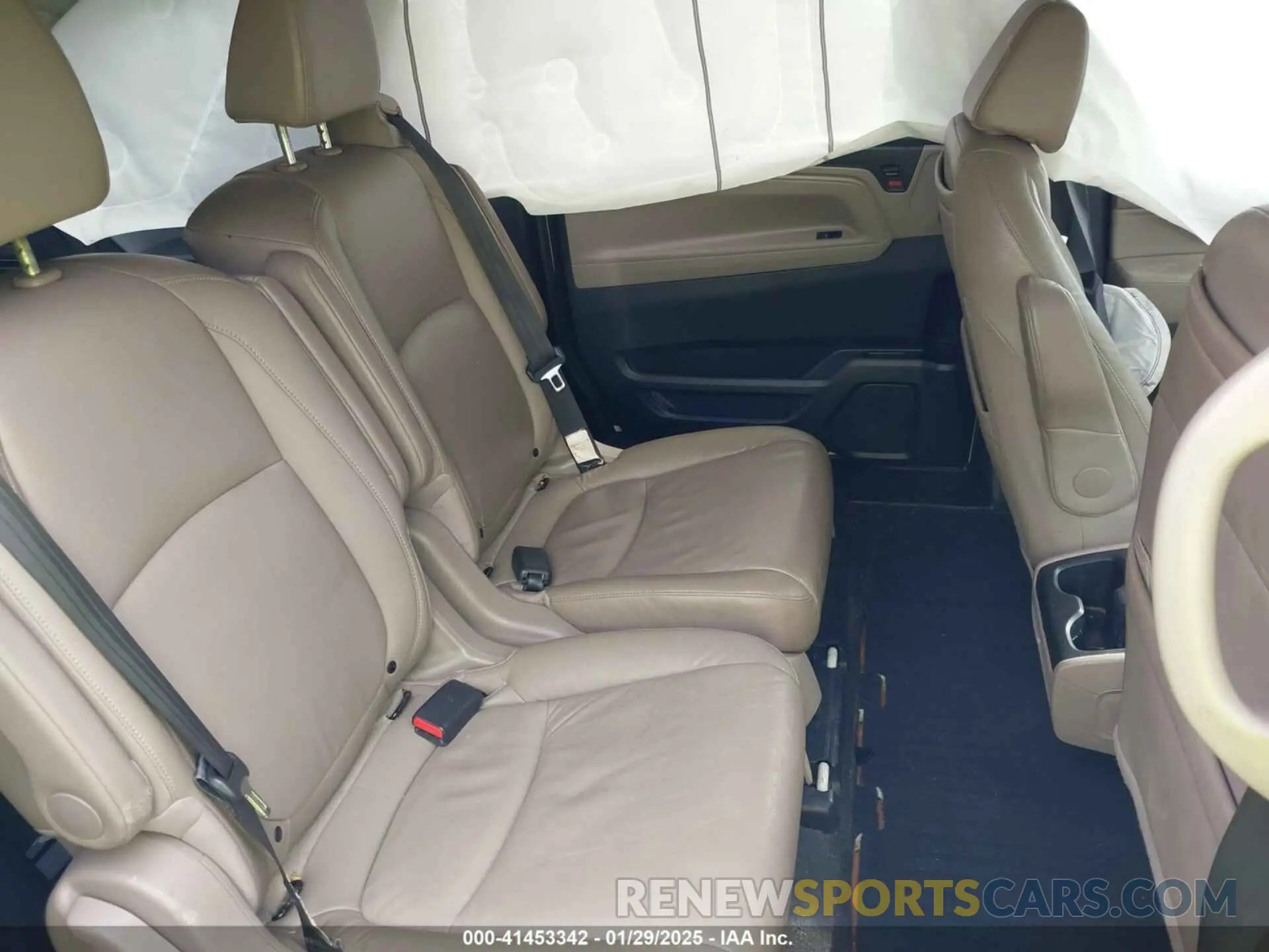 8 Photograph of a damaged car 5FNRL6H93KB021160 HONDA ODYSSEY 2019
