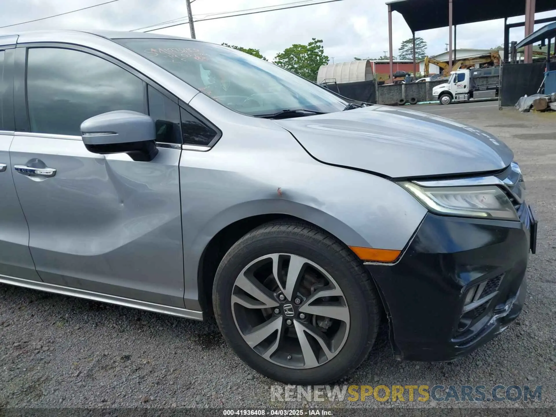 17 Photograph of a damaged car 5FNRL6H93KB077180 HONDA ODYSSEY 2019