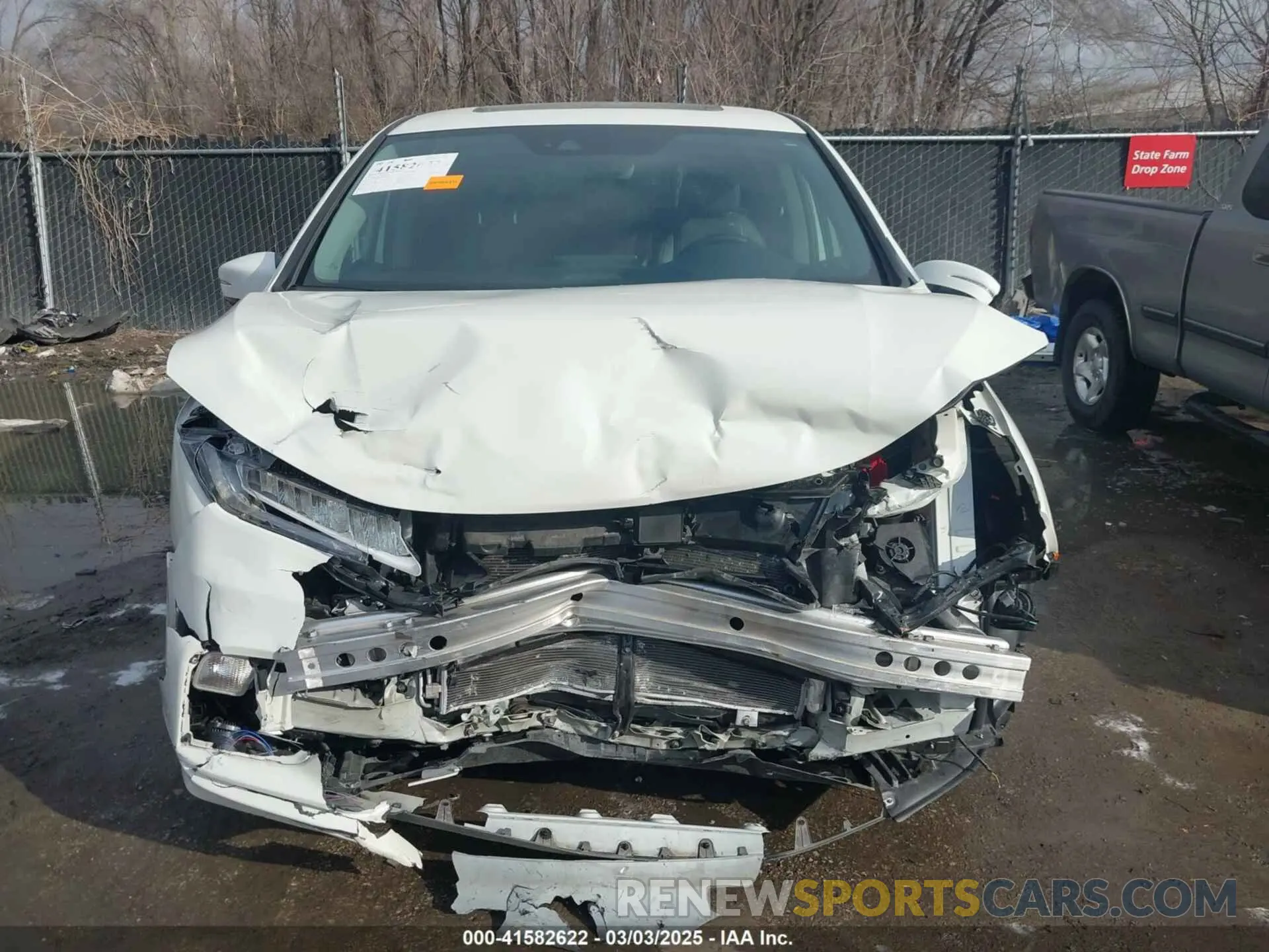 12 Photograph of a damaged car 5FNRL6H93KB117922 HONDA ODYSSEY 2019