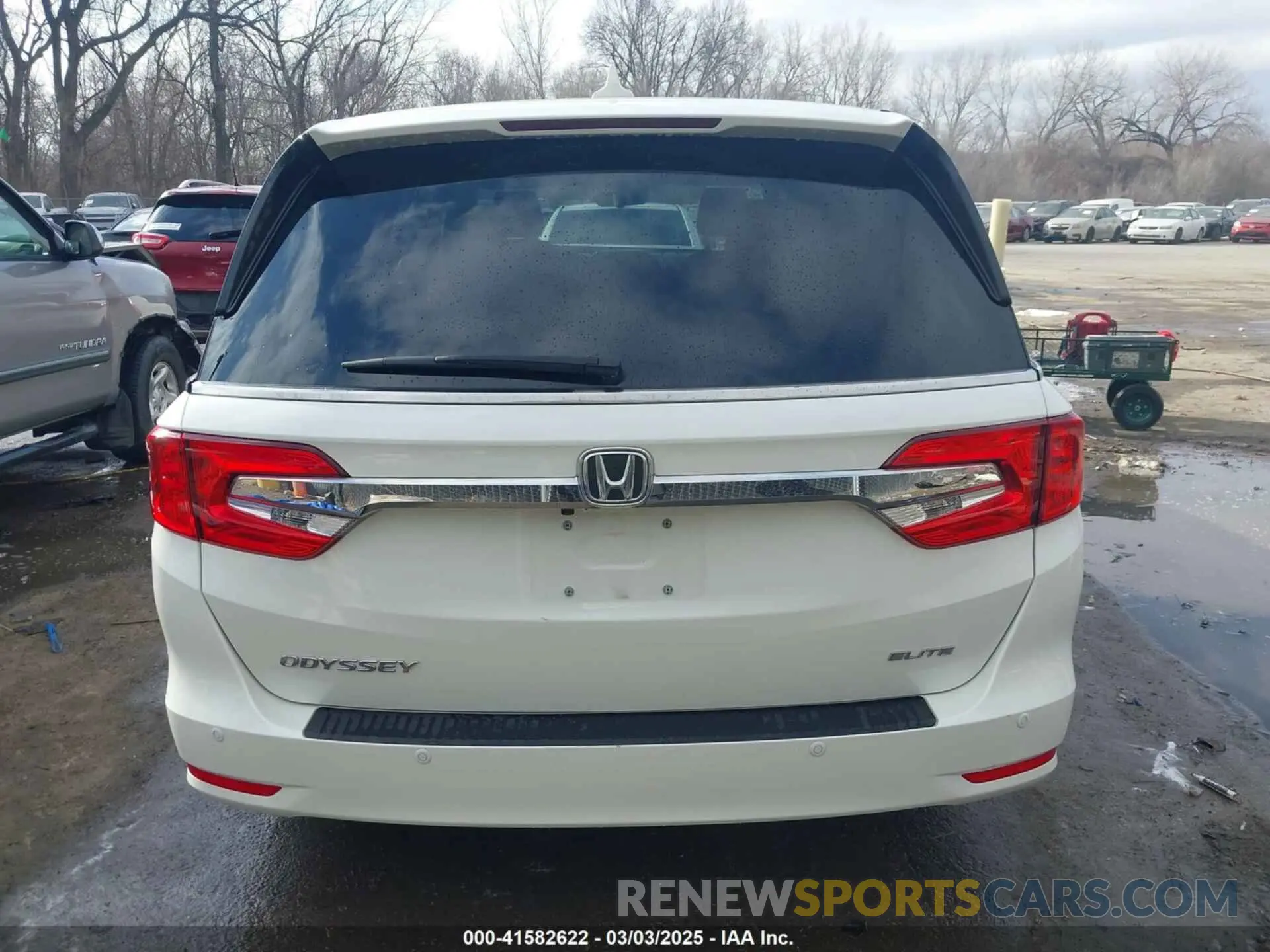 16 Photograph of a damaged car 5FNRL6H93KB117922 HONDA ODYSSEY 2019