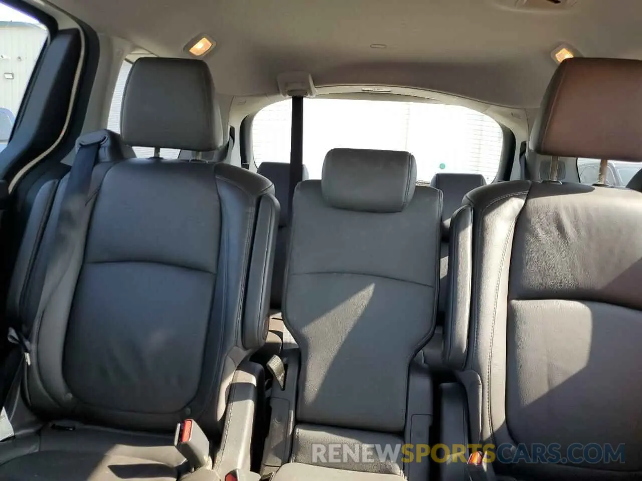 10 Photograph of a damaged car 5FNRL6H96KB049356 HONDA ODYSSEY 2019