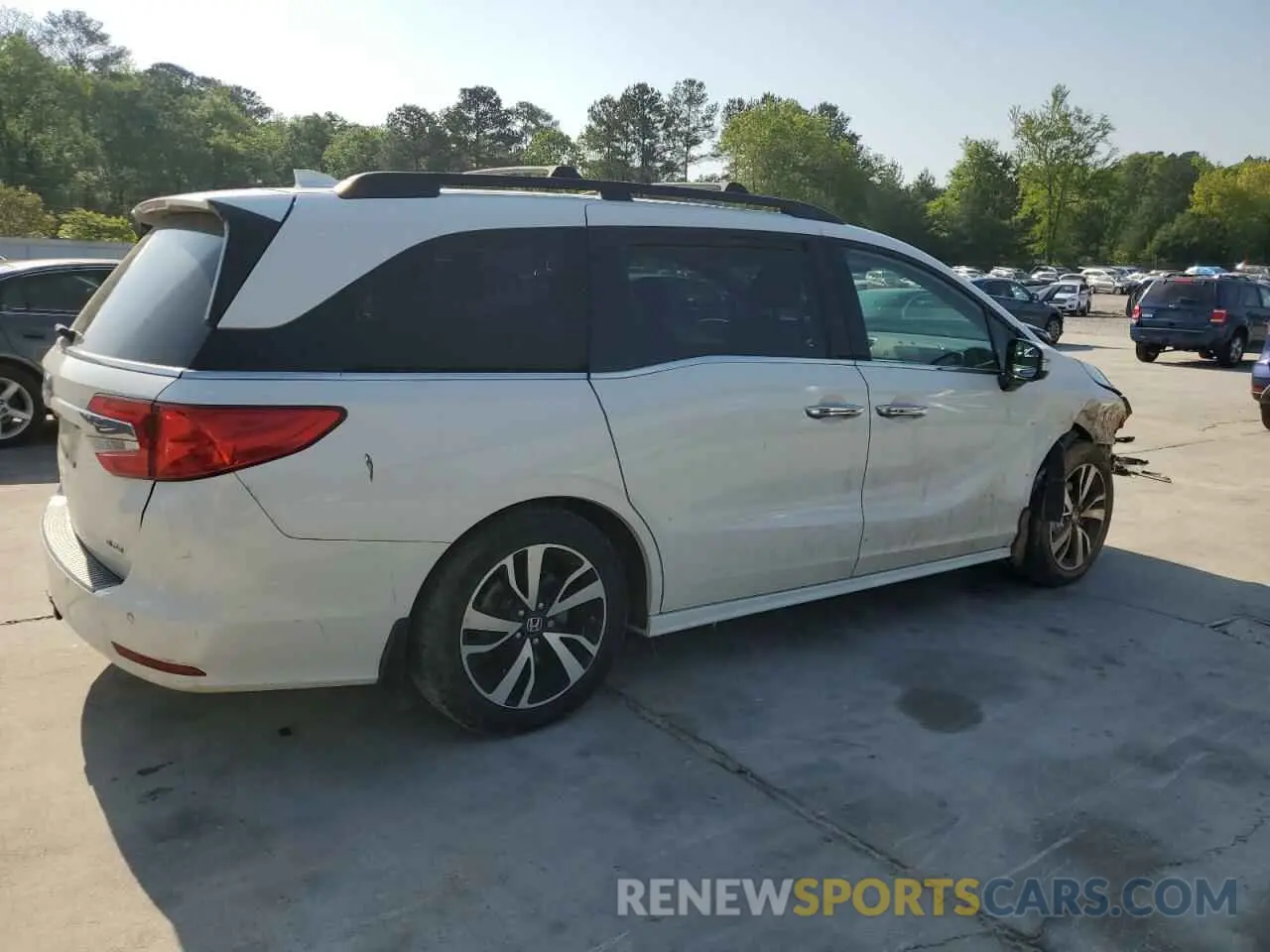 3 Photograph of a damaged car 5FNRL6H96KB049356 HONDA ODYSSEY 2019