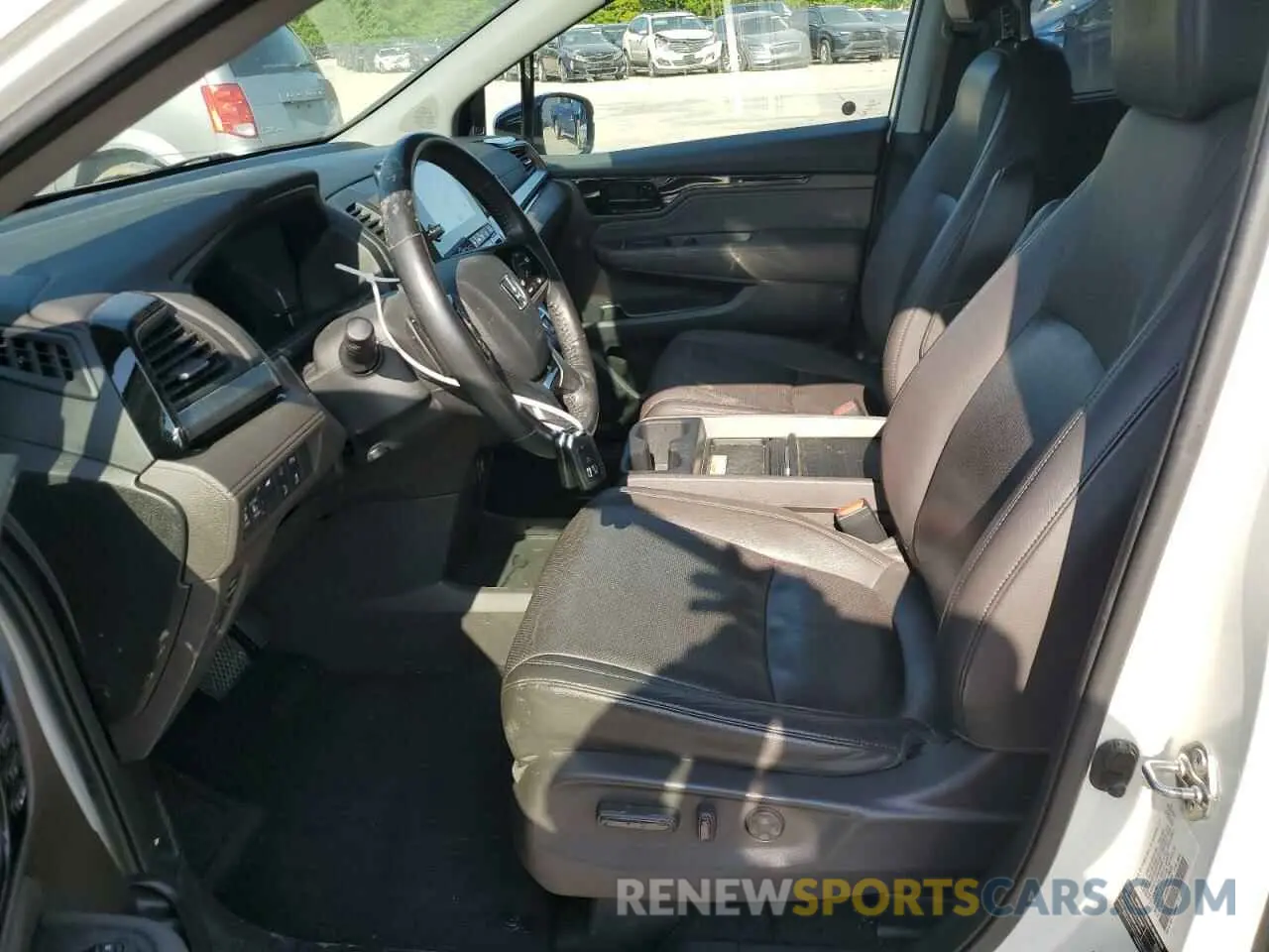 7 Photograph of a damaged car 5FNRL6H96KB049356 HONDA ODYSSEY 2019