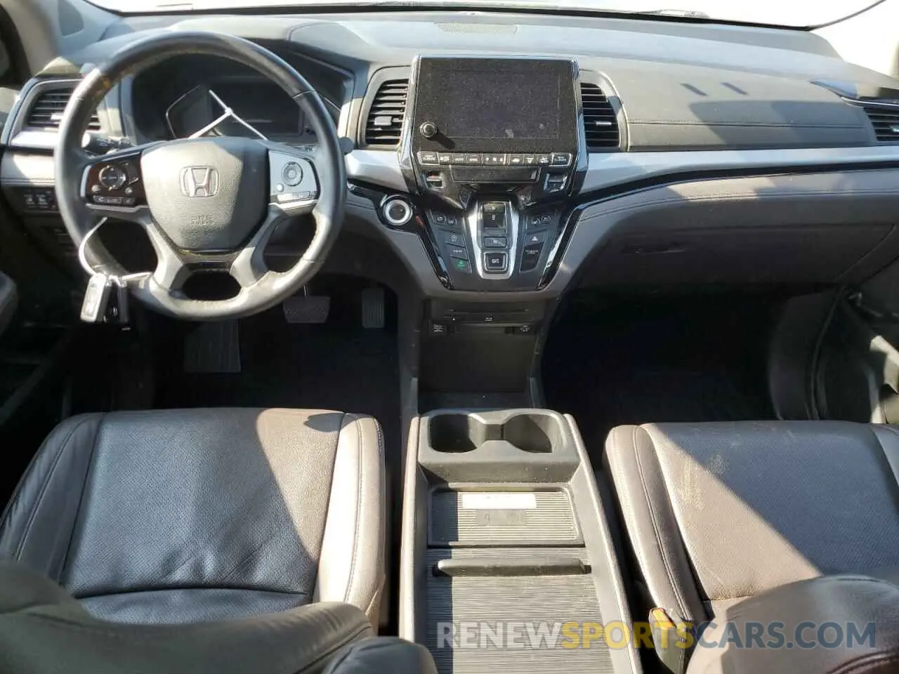 8 Photograph of a damaged car 5FNRL6H96KB049356 HONDA ODYSSEY 2019
