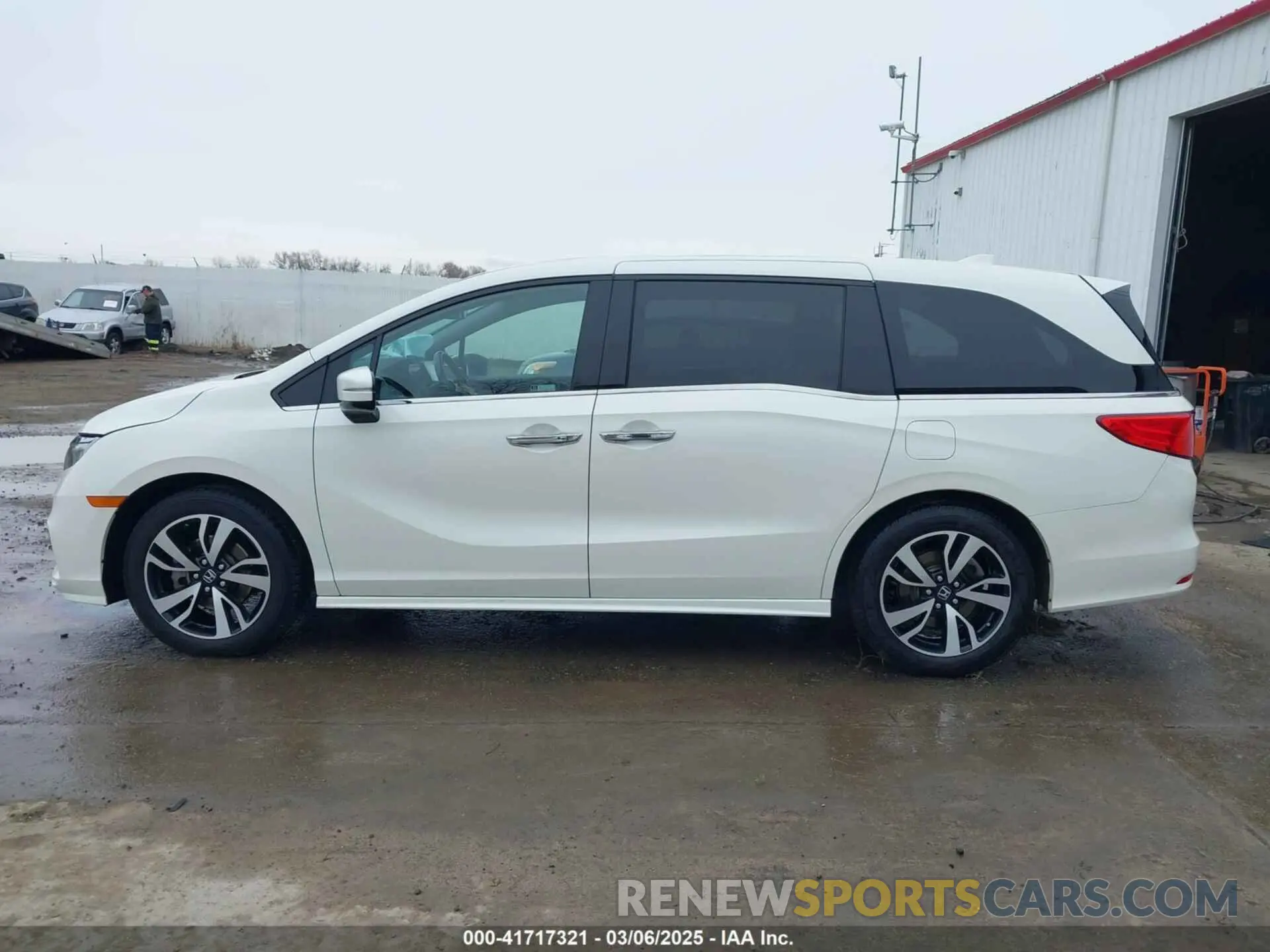 14 Photograph of a damaged car 5FNRL6H96KB060440 HONDA ODYSSEY 2019