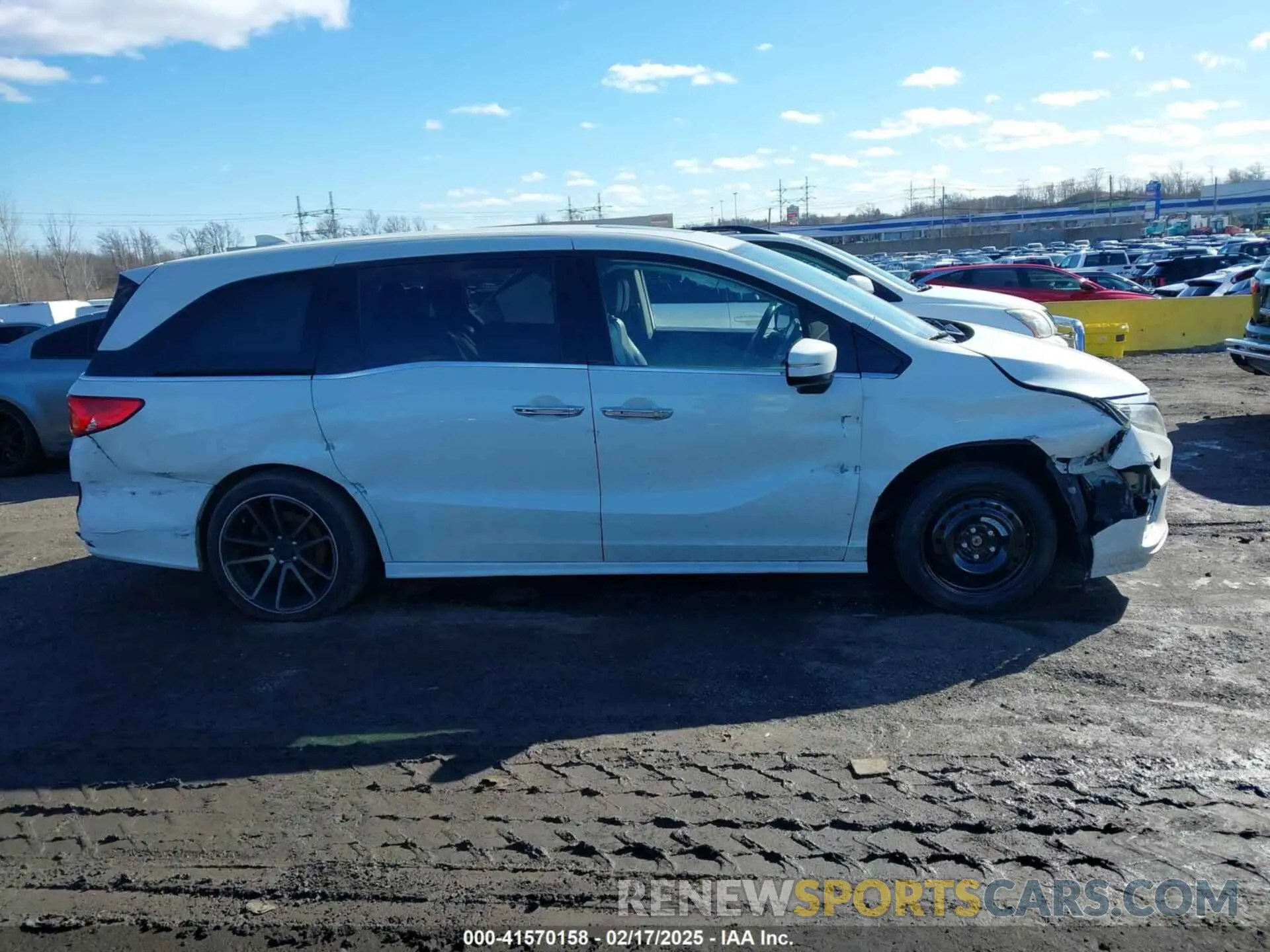 13 Photograph of a damaged car 5FNRL6H98KB022496 HONDA ODYSSEY 2019
