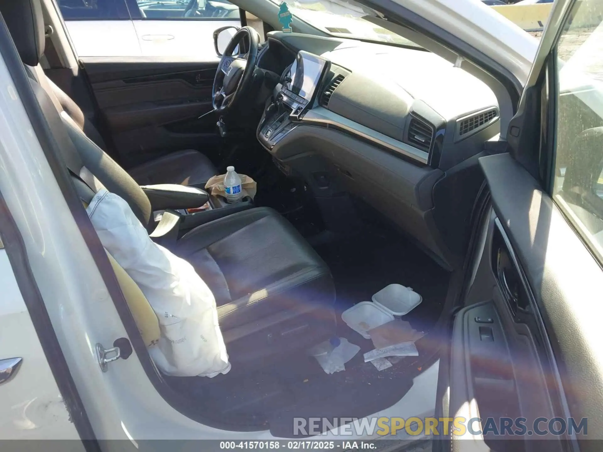 5 Photograph of a damaged car 5FNRL6H98KB022496 HONDA ODYSSEY 2019