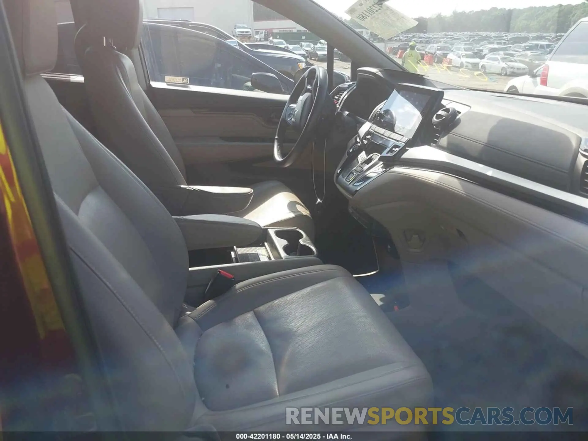 5 Photograph of a damaged car 5FNRL6H98KB027441 HONDA ODYSSEY 2019