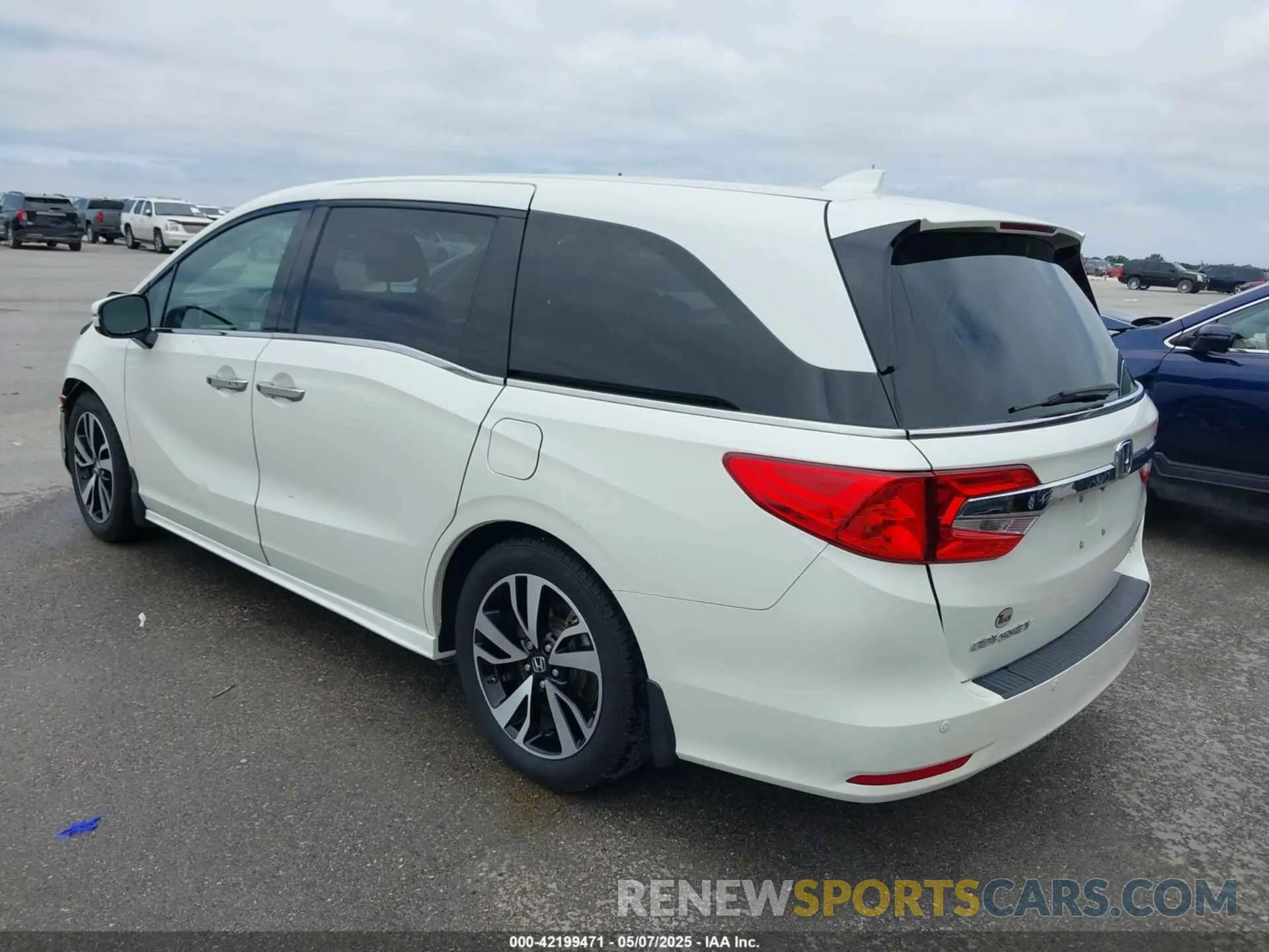 3 Photograph of a damaged car 5FNRL6H98KB062058 HONDA ODYSSEY 2019
