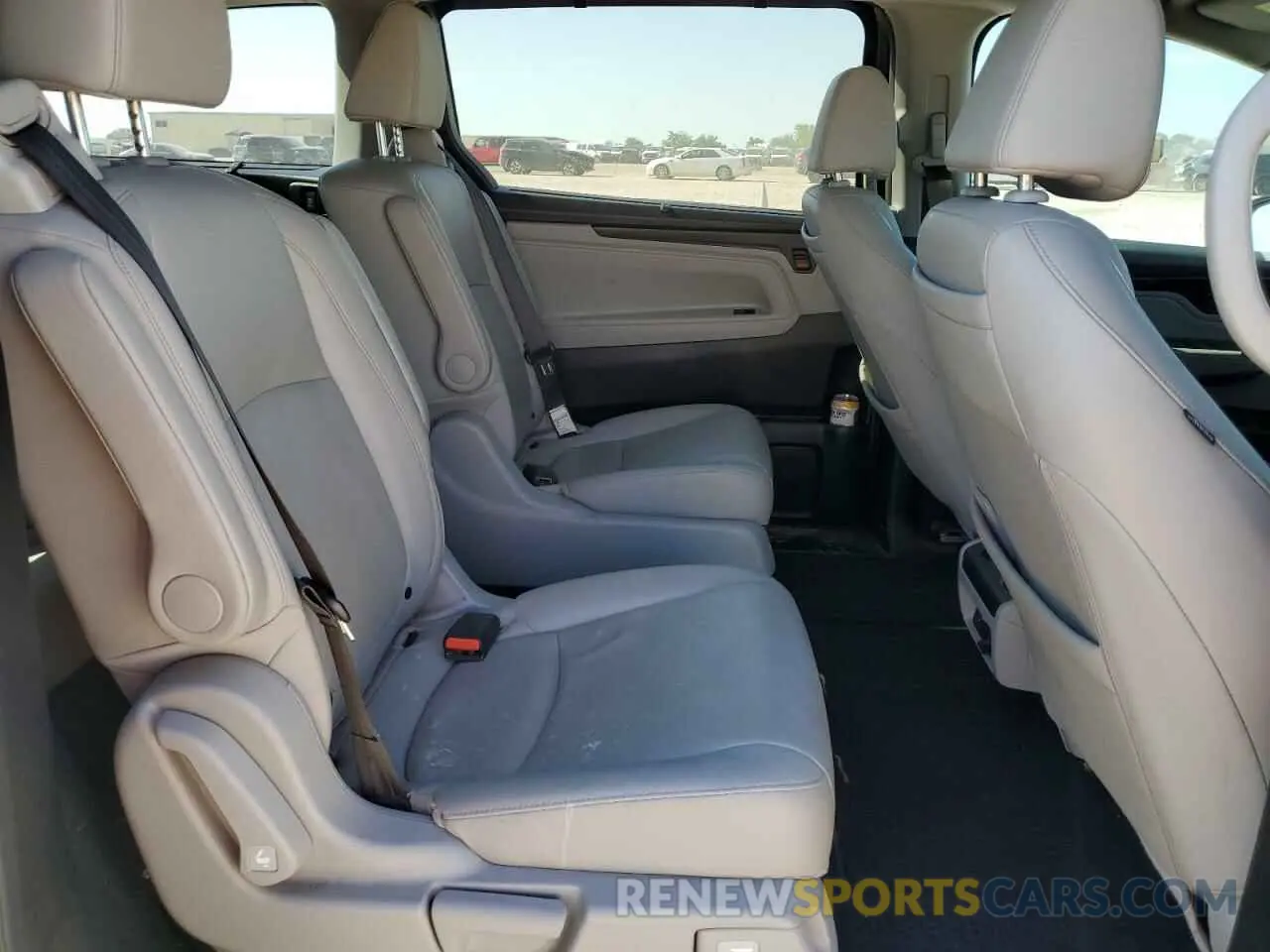 11 Photograph of a damaged car 5FNRL6H99KB022233 HONDA ODYSSEY 2019