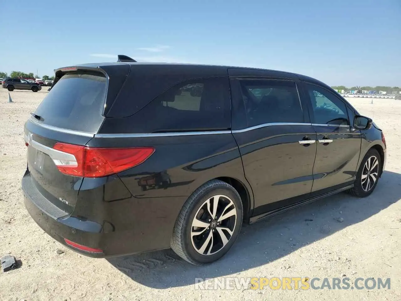 3 Photograph of a damaged car 5FNRL6H99KB022233 HONDA ODYSSEY 2019