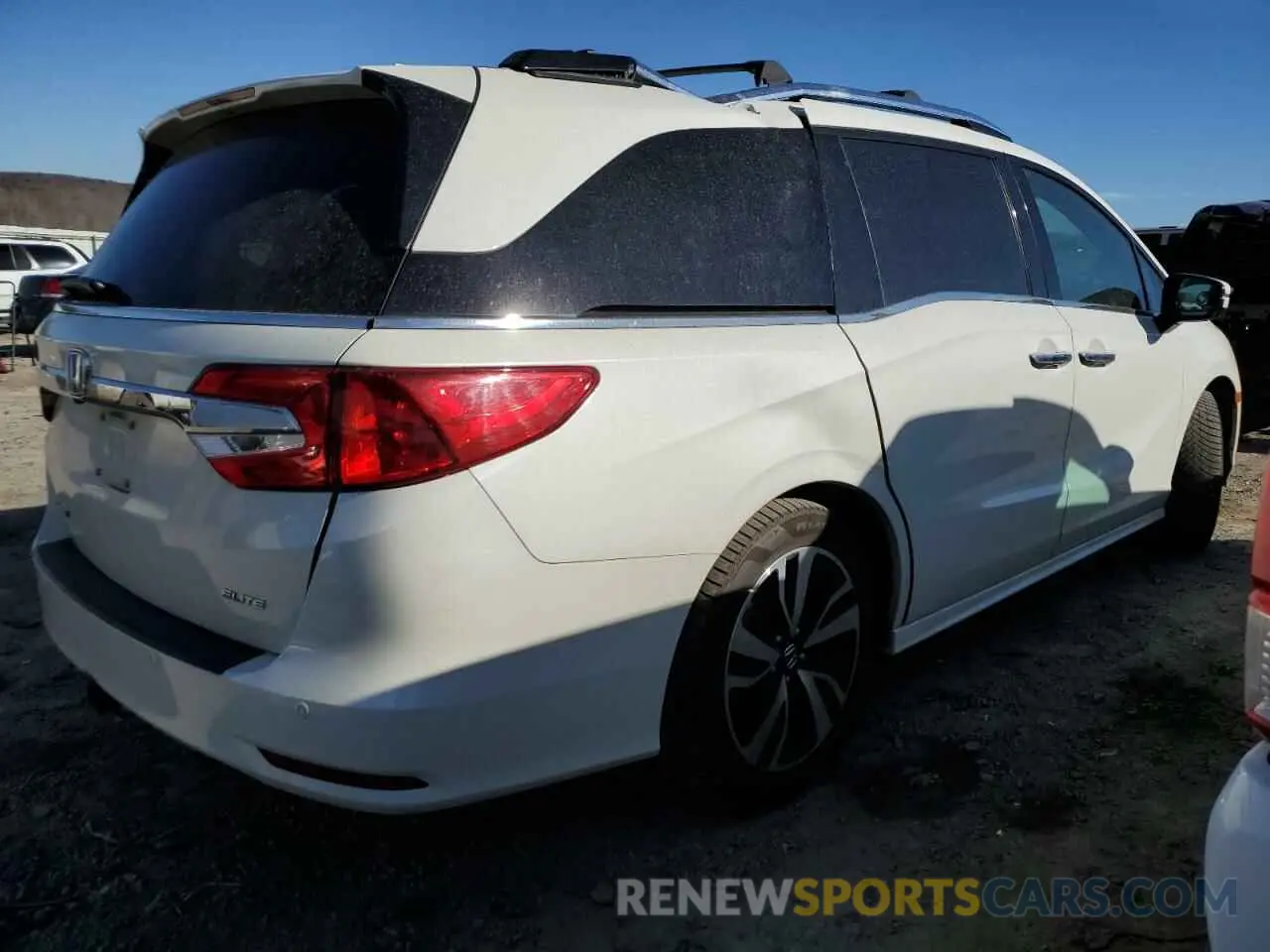 3 Photograph of a damaged car 5FNRL6H9XKB022600 HONDA ODYSSEY 2019