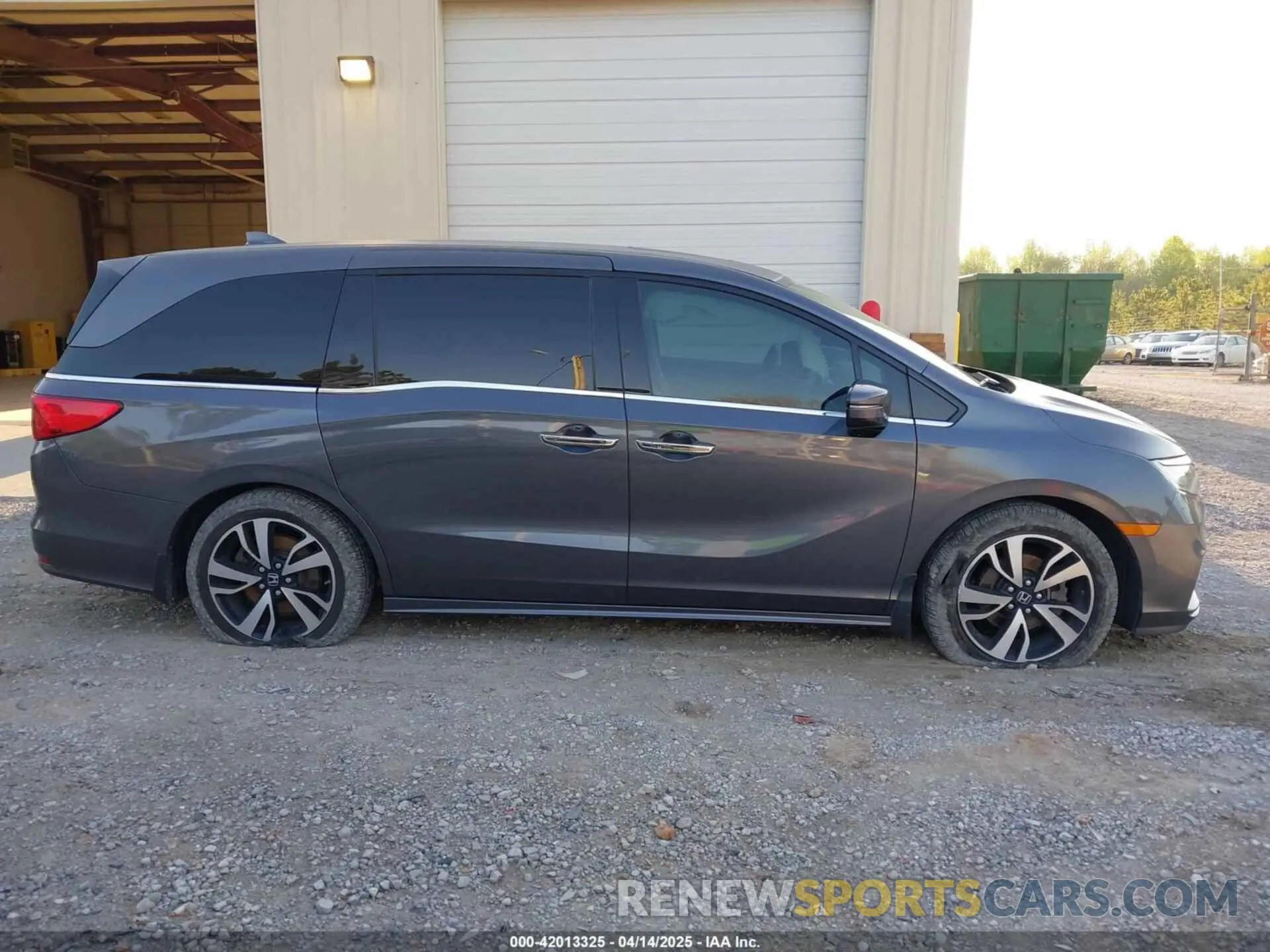 13 Photograph of a damaged car 5FNRL6H9XKB078665 HONDA ODYSSEY 2019