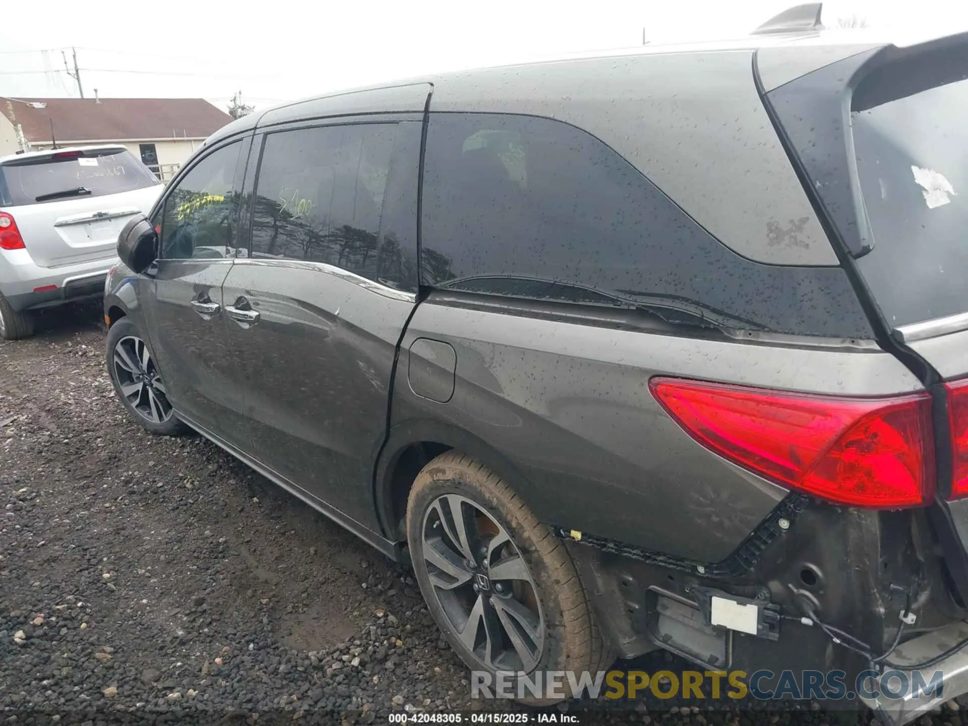 13 Photograph of a damaged car 5FNRL6H9XKB088029 HONDA ODYSSEY 2019