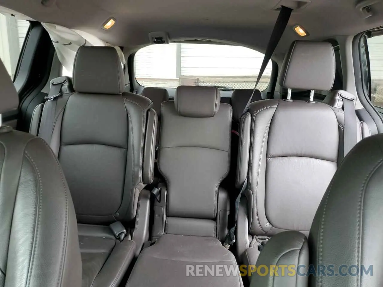 10 Photograph of a damaged car 5FNRL6H9XKB089956 HONDA ODYSSEY 2019