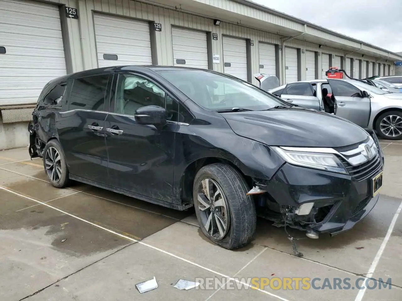 4 Photograph of a damaged car 5FNRL6H9XKB089956 HONDA ODYSSEY 2019
