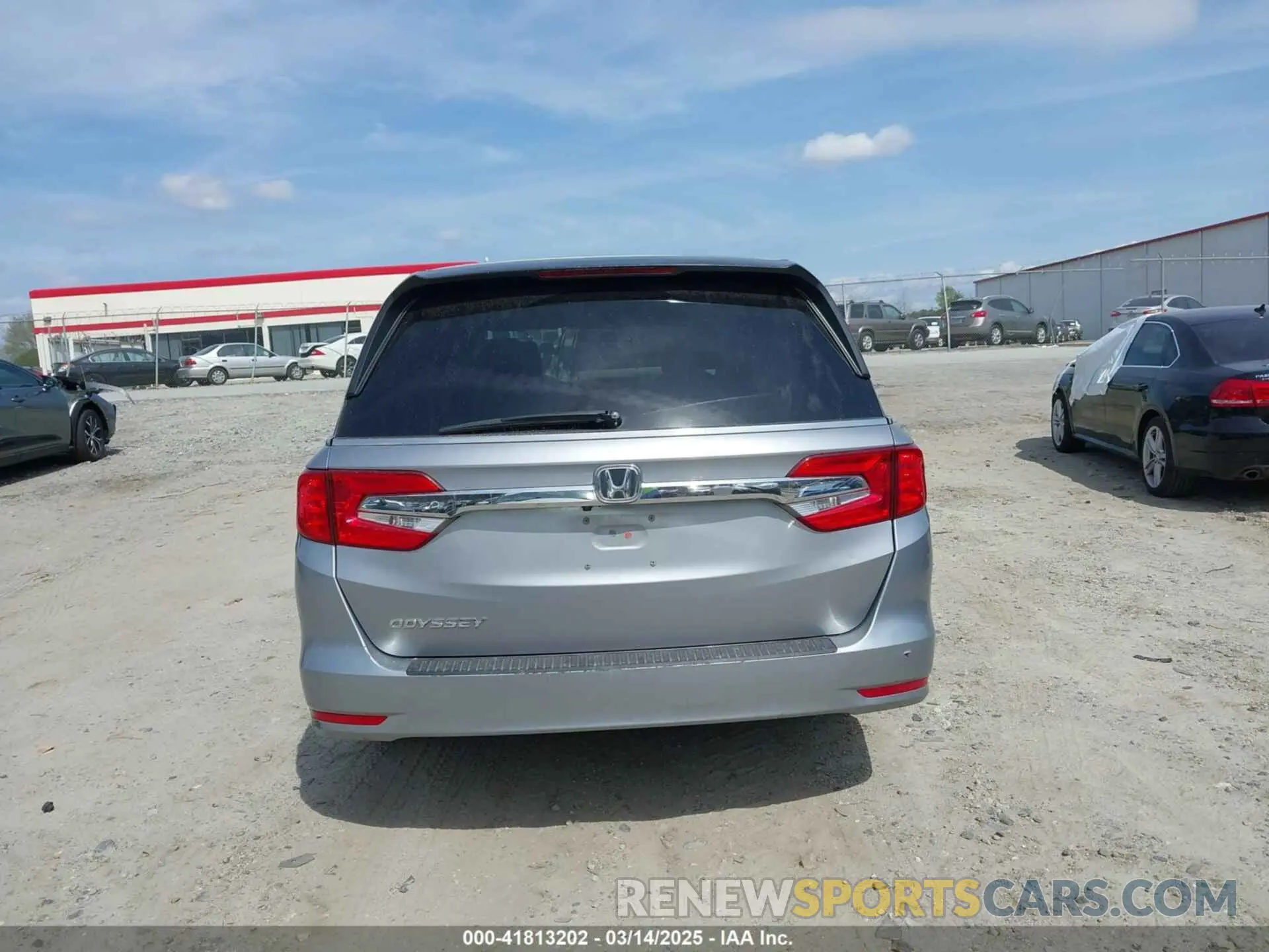 16 Photograph of a damaged car 5FNRL6H27LB001918 HONDA ODYSSEY 2020