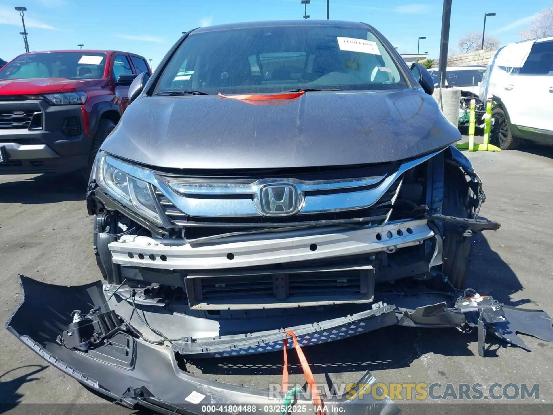 12 Photograph of a damaged car 5FNRL6H50LB025620 HONDA ODYSSEY 2020