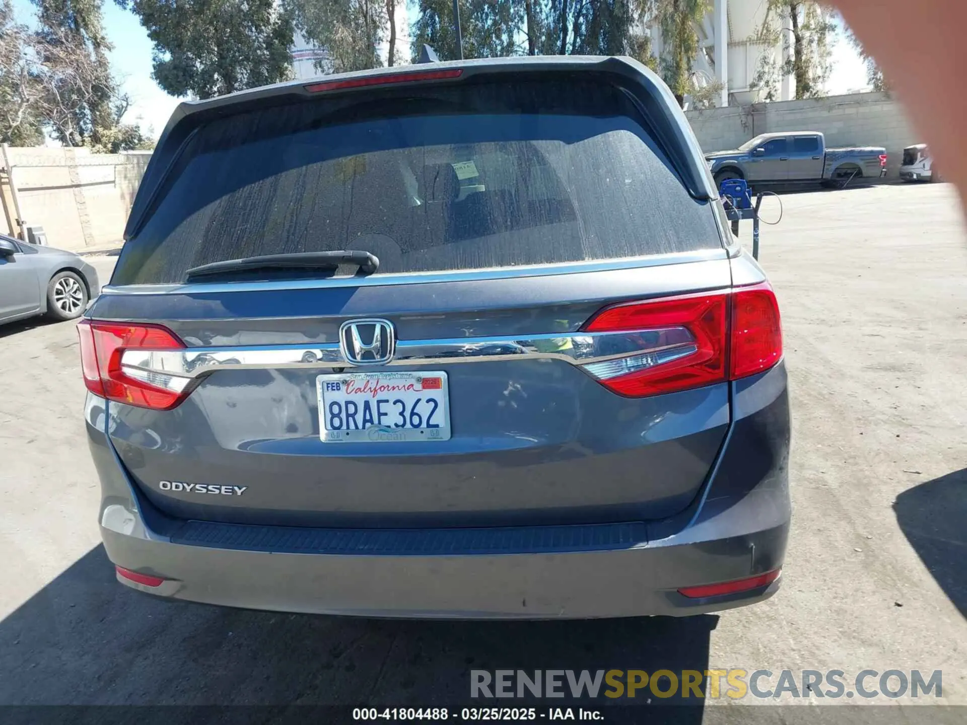 16 Photograph of a damaged car 5FNRL6H50LB025620 HONDA ODYSSEY 2020
